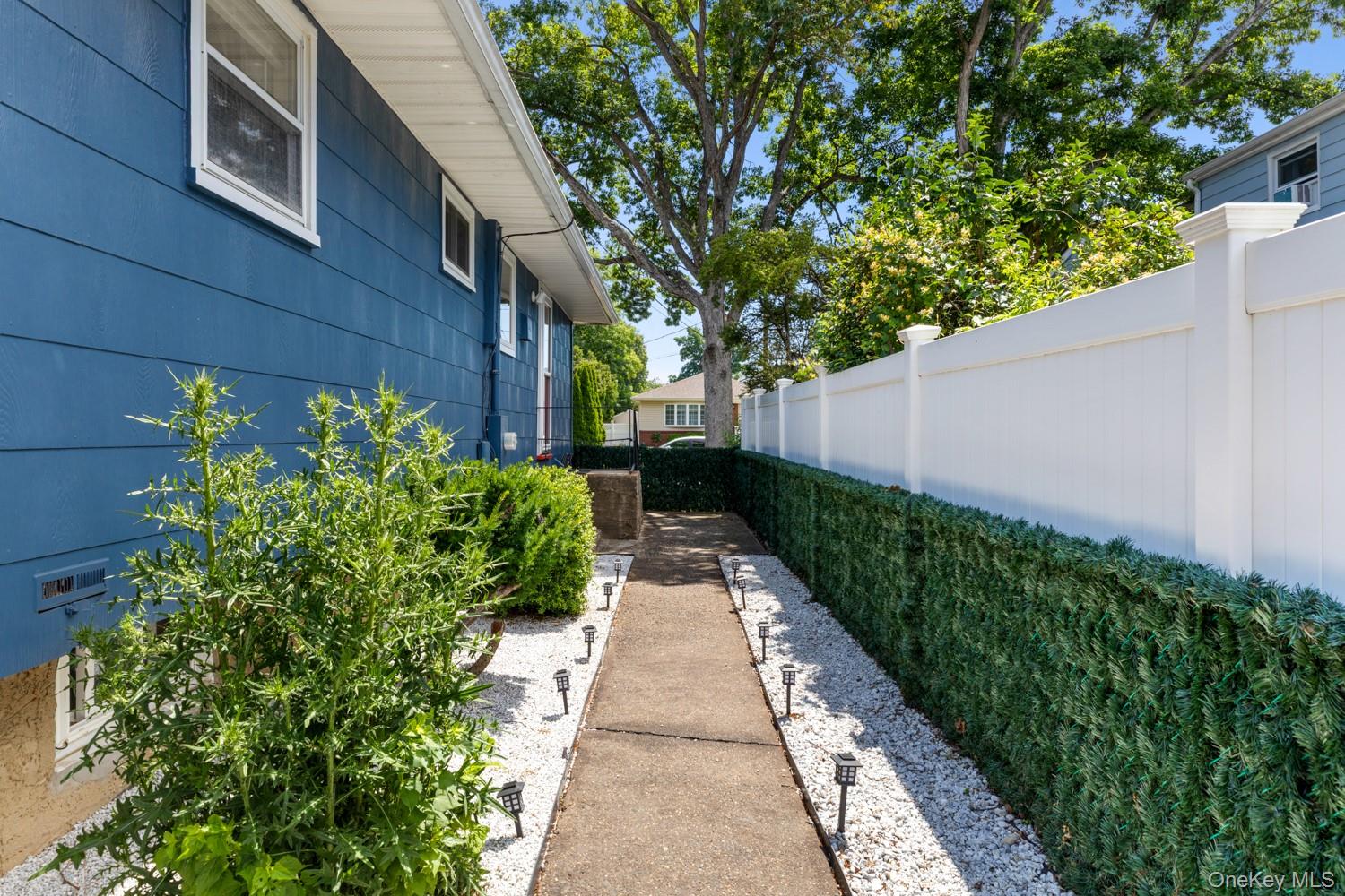 54 Oak Street Property Photo 14