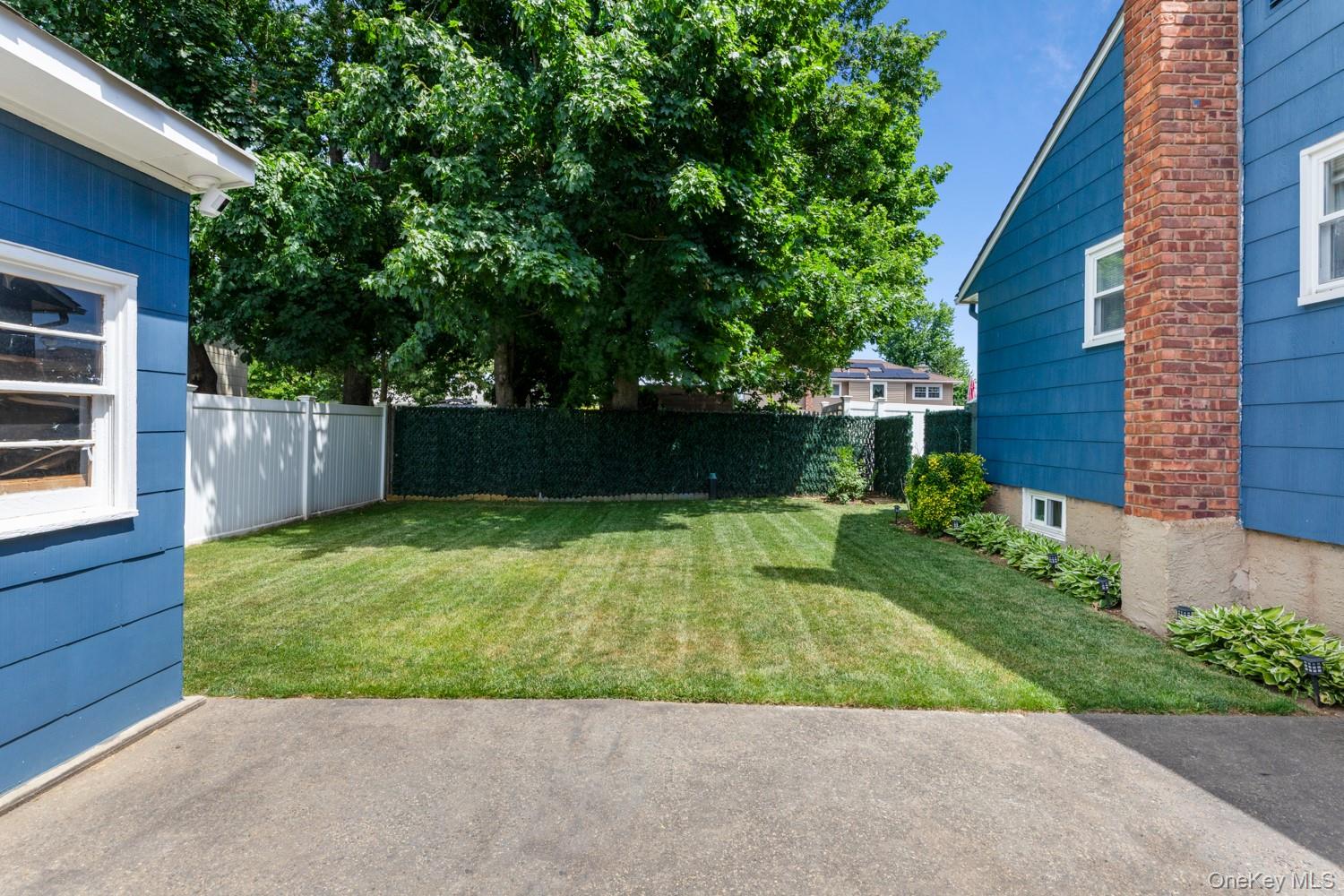 54 Oak Street Property Photo 16