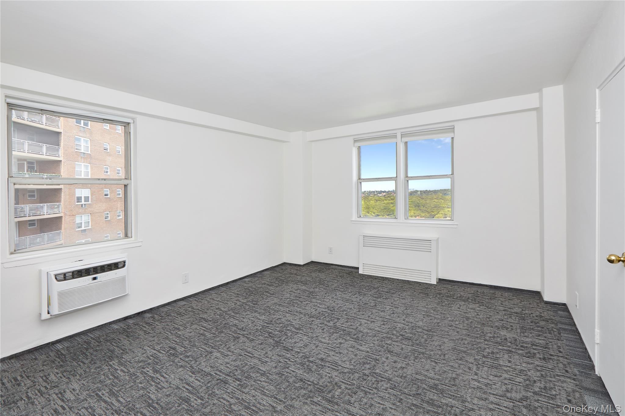 5700 Arlington Avenue 19g Property Photo 5