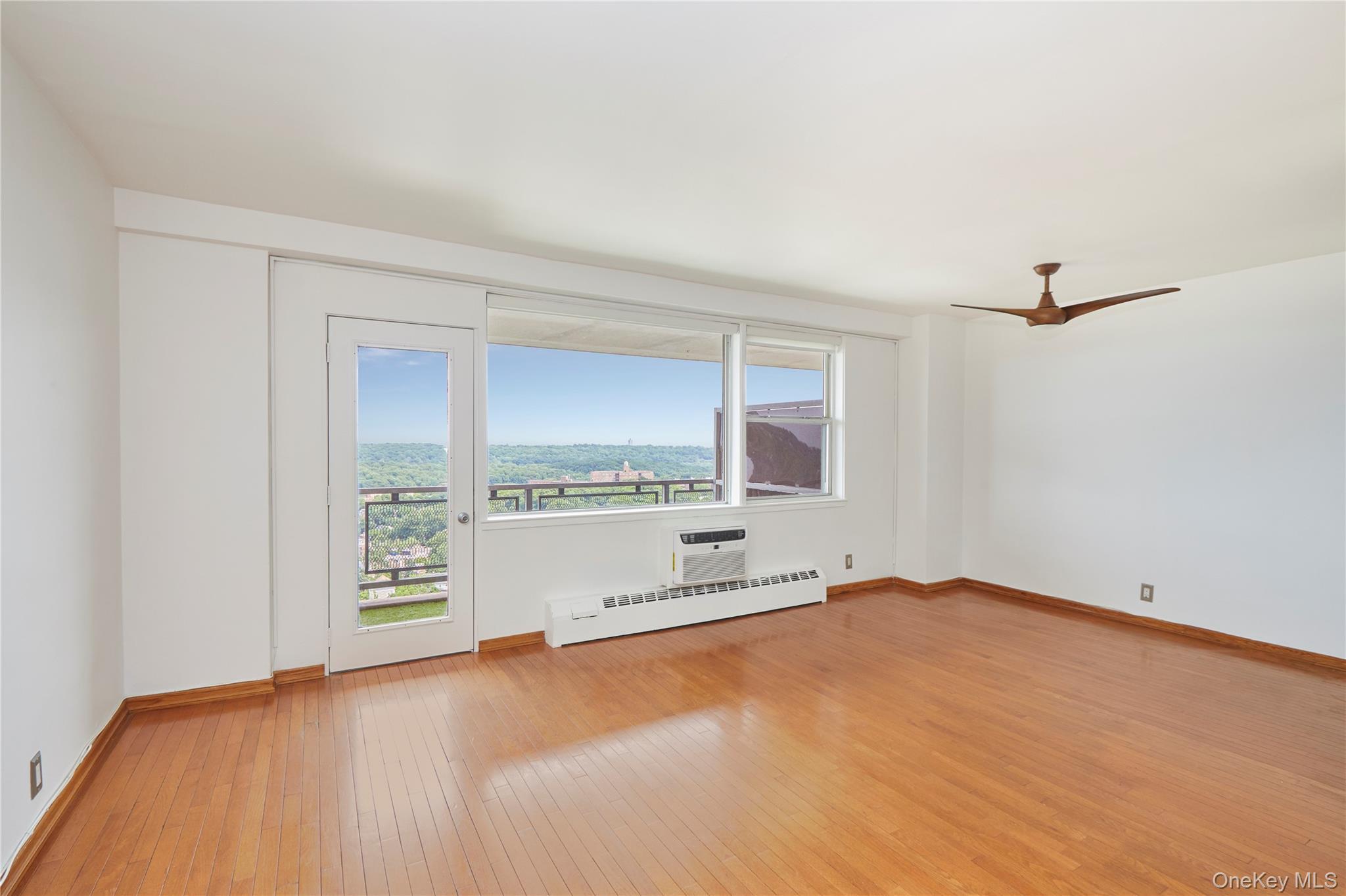 5700 Arlington Avenue 19g Property Photo 7