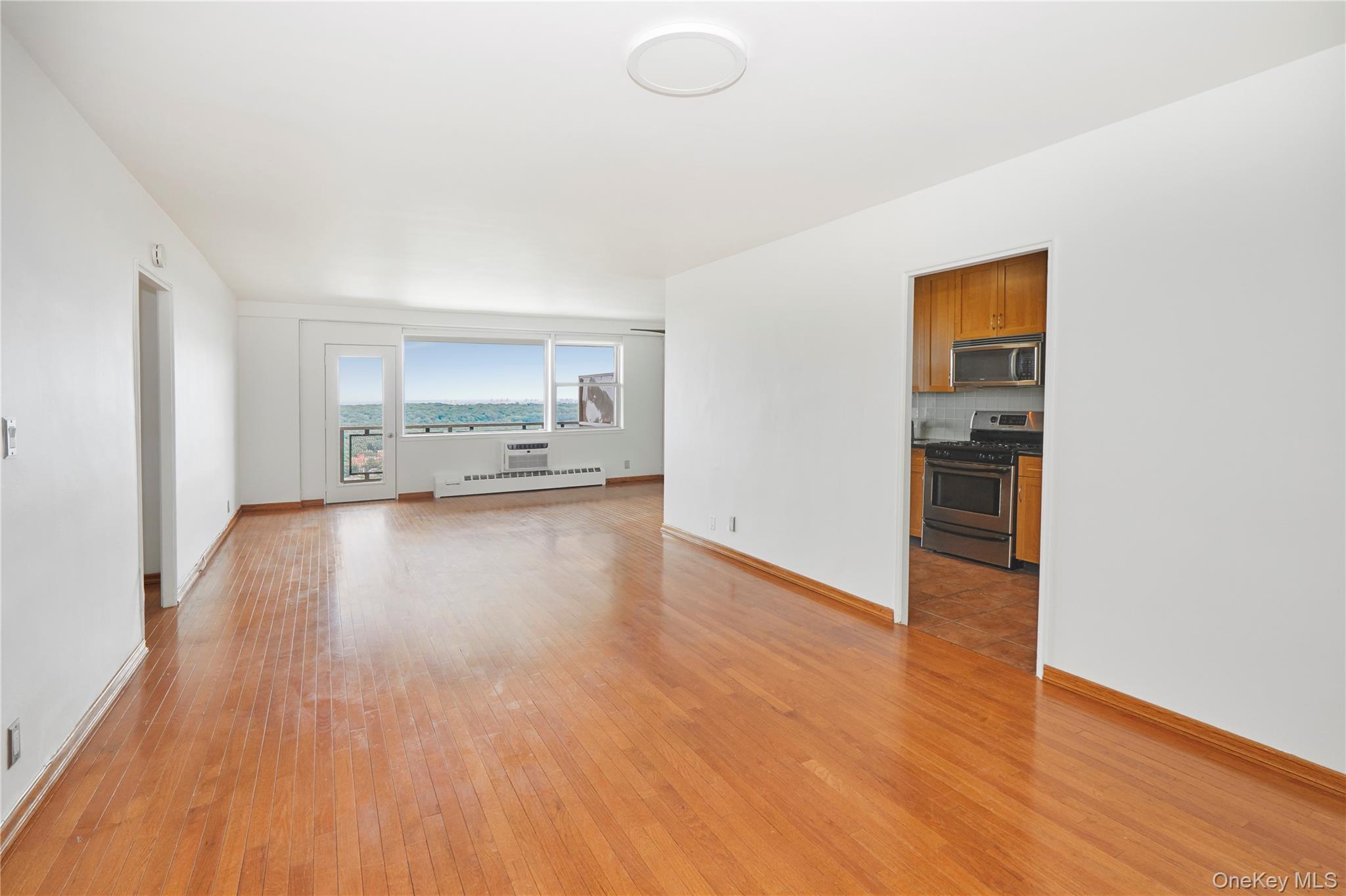 5700 Arlington Avenue 19g Property Photo 8
