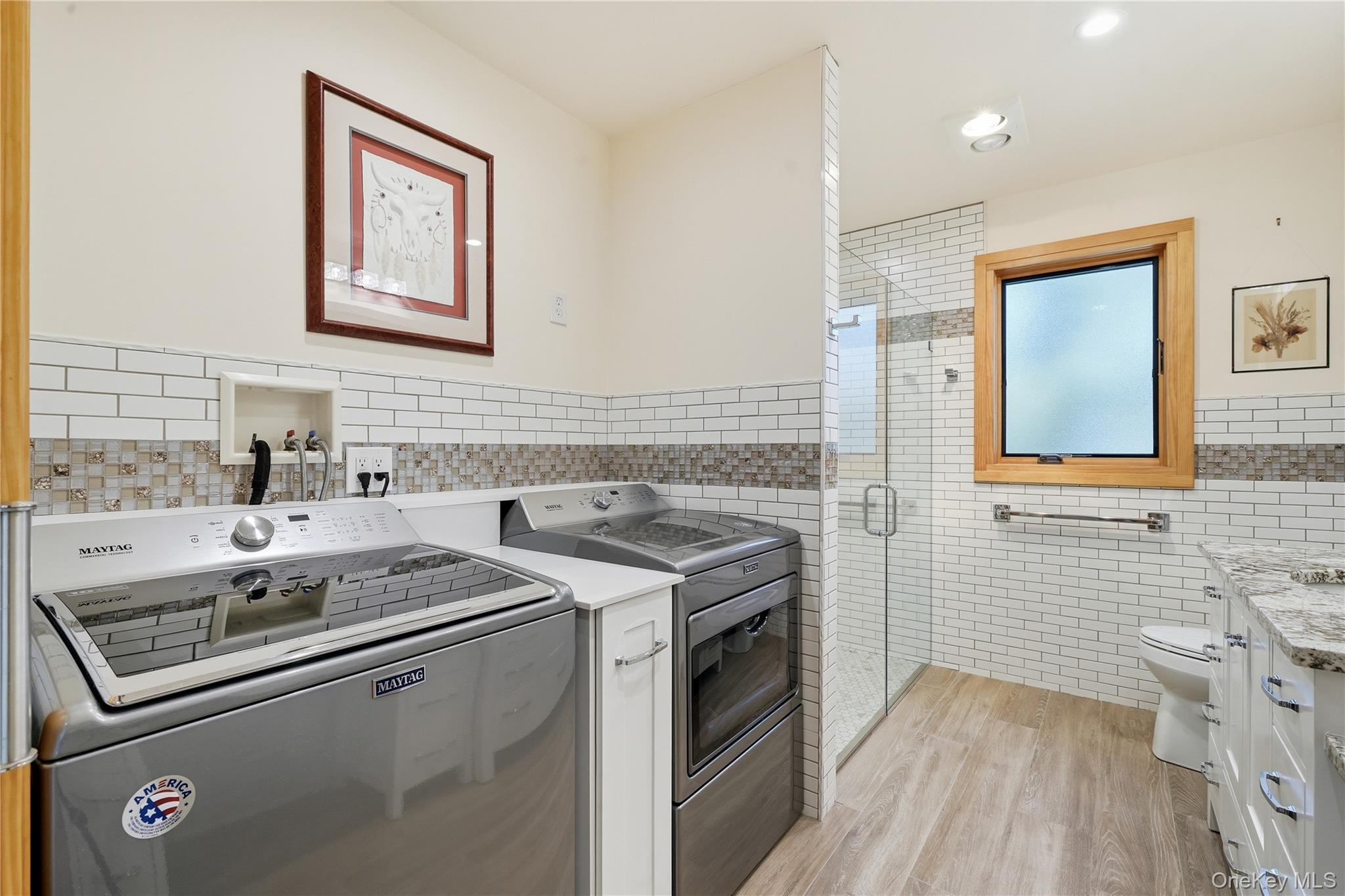 2540 Riverside Avenue Property Photo 12
