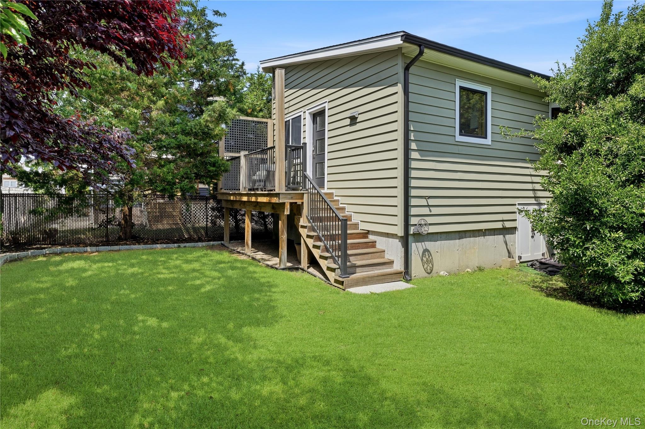 2540 Riverside Avenue Property Photo 26