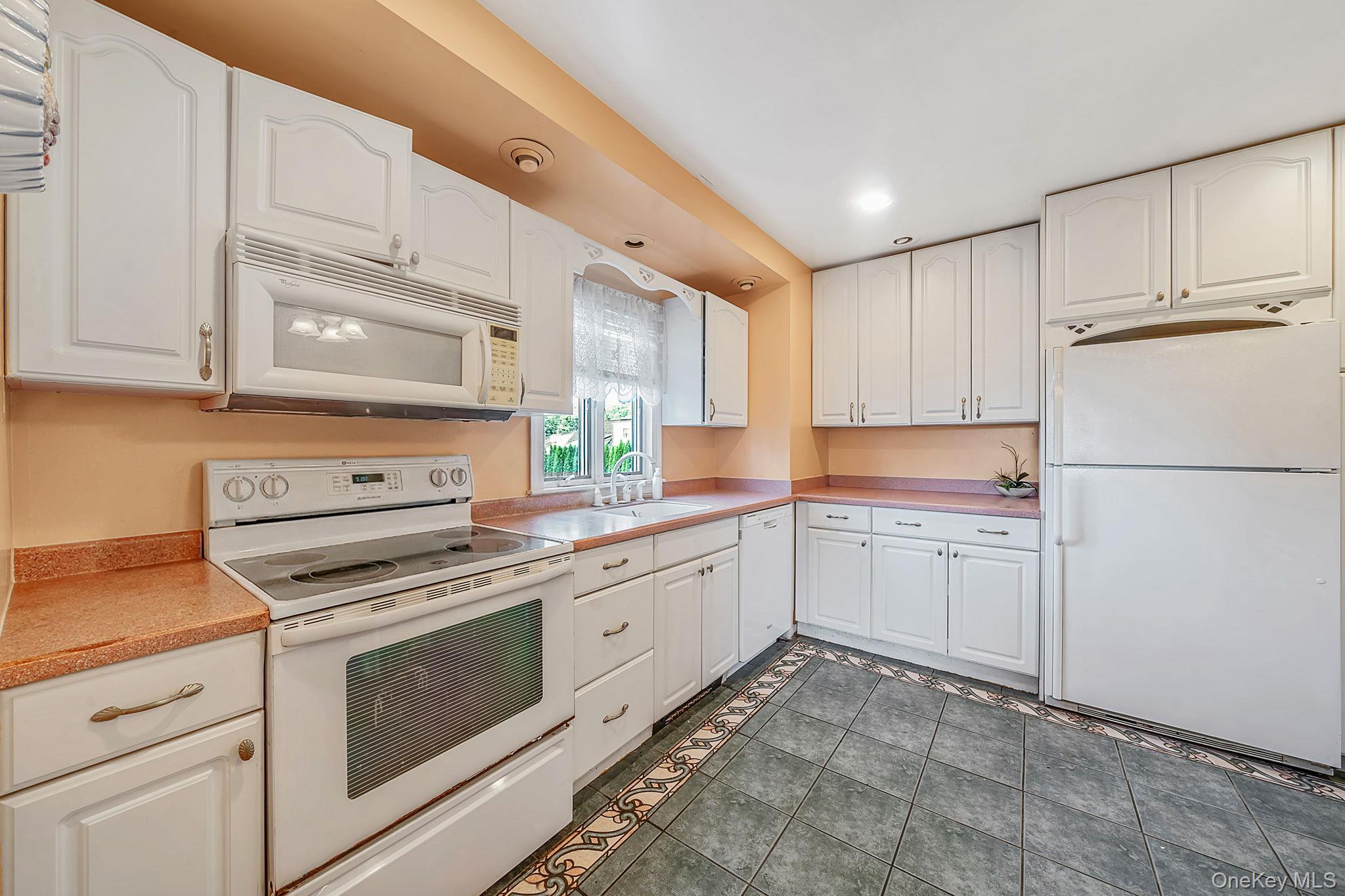 4007 Clark Street Property Photo 10