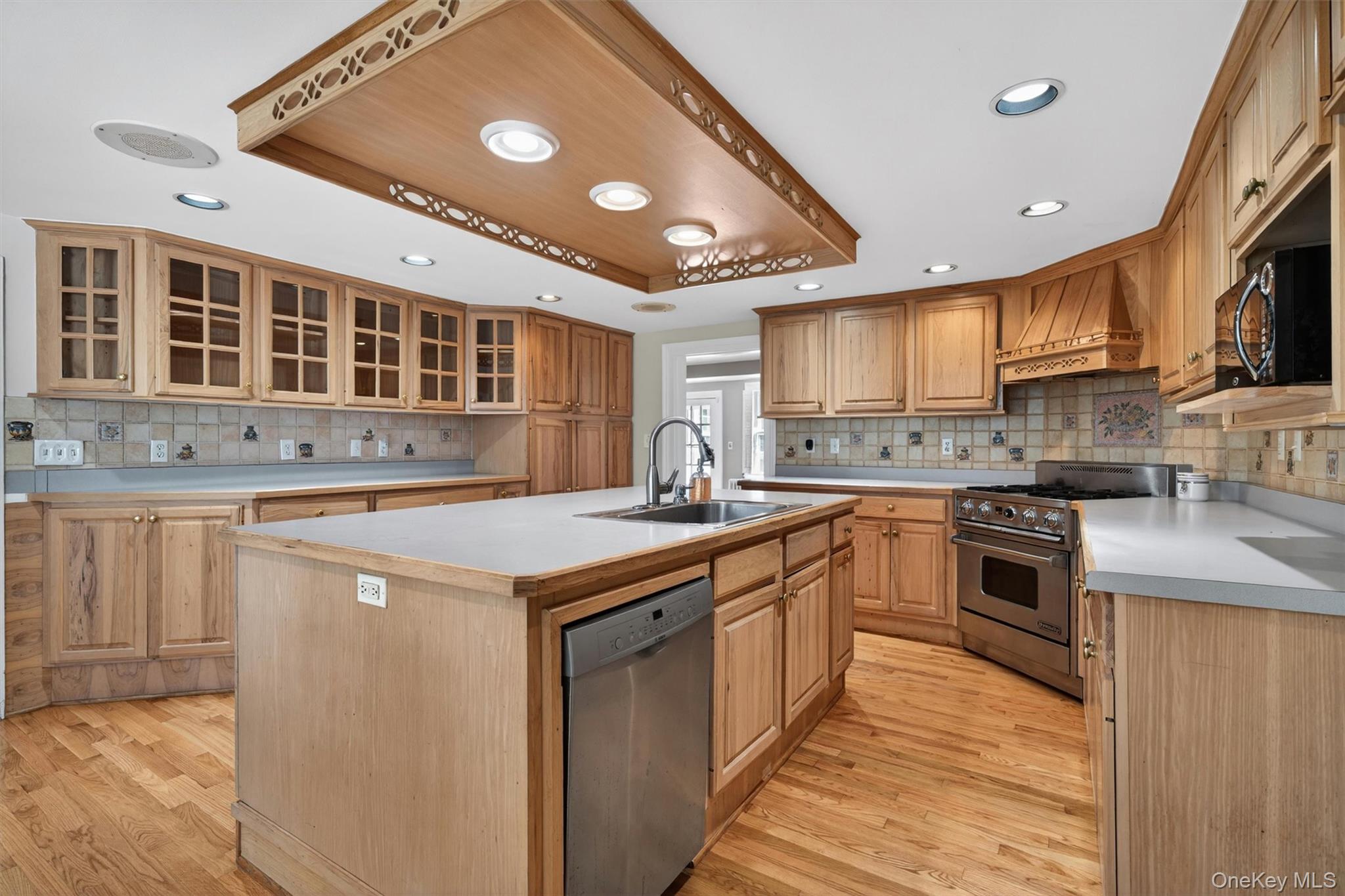 48 South Street Property Photo 18