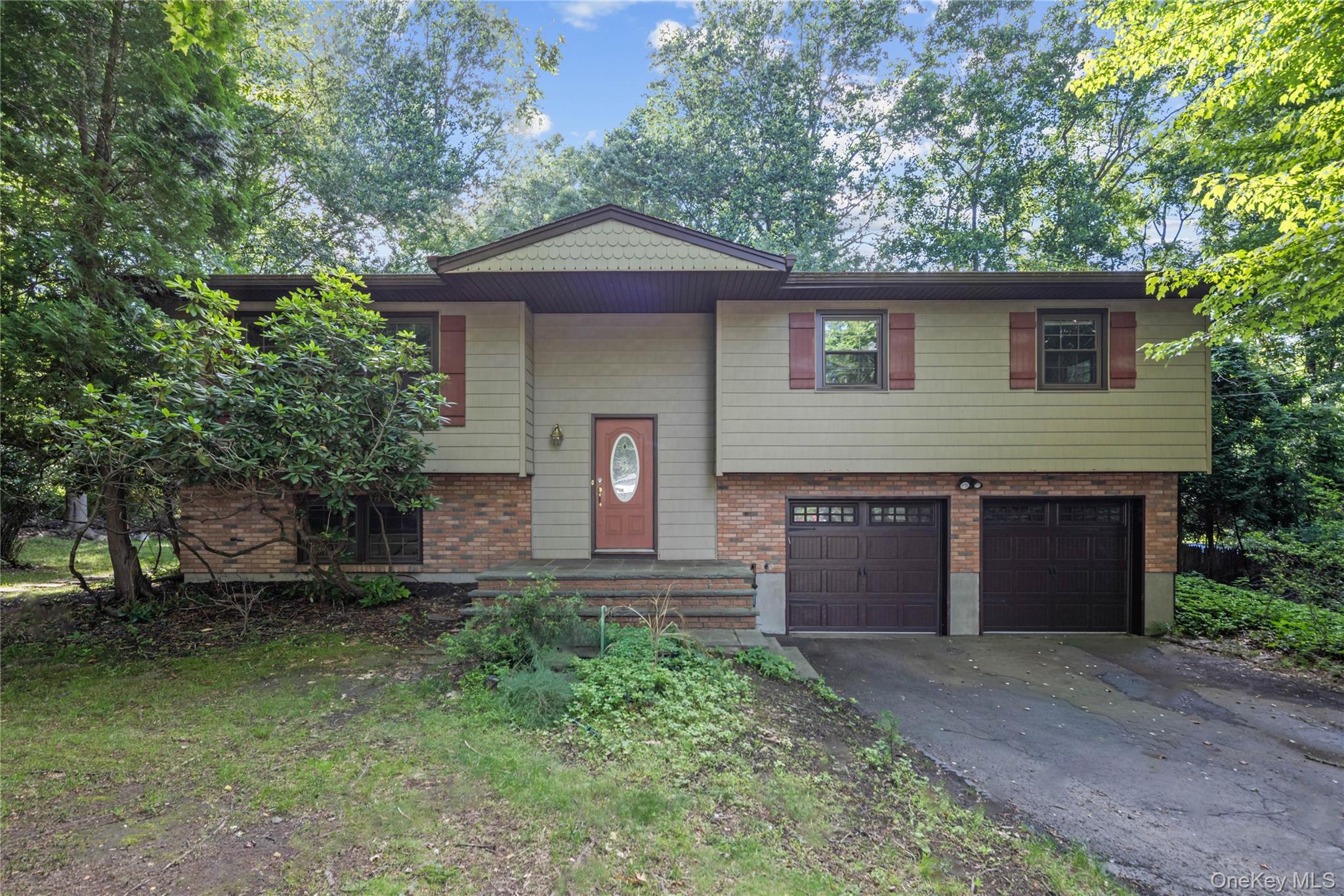 9 Adams Lane Property Photo 4
