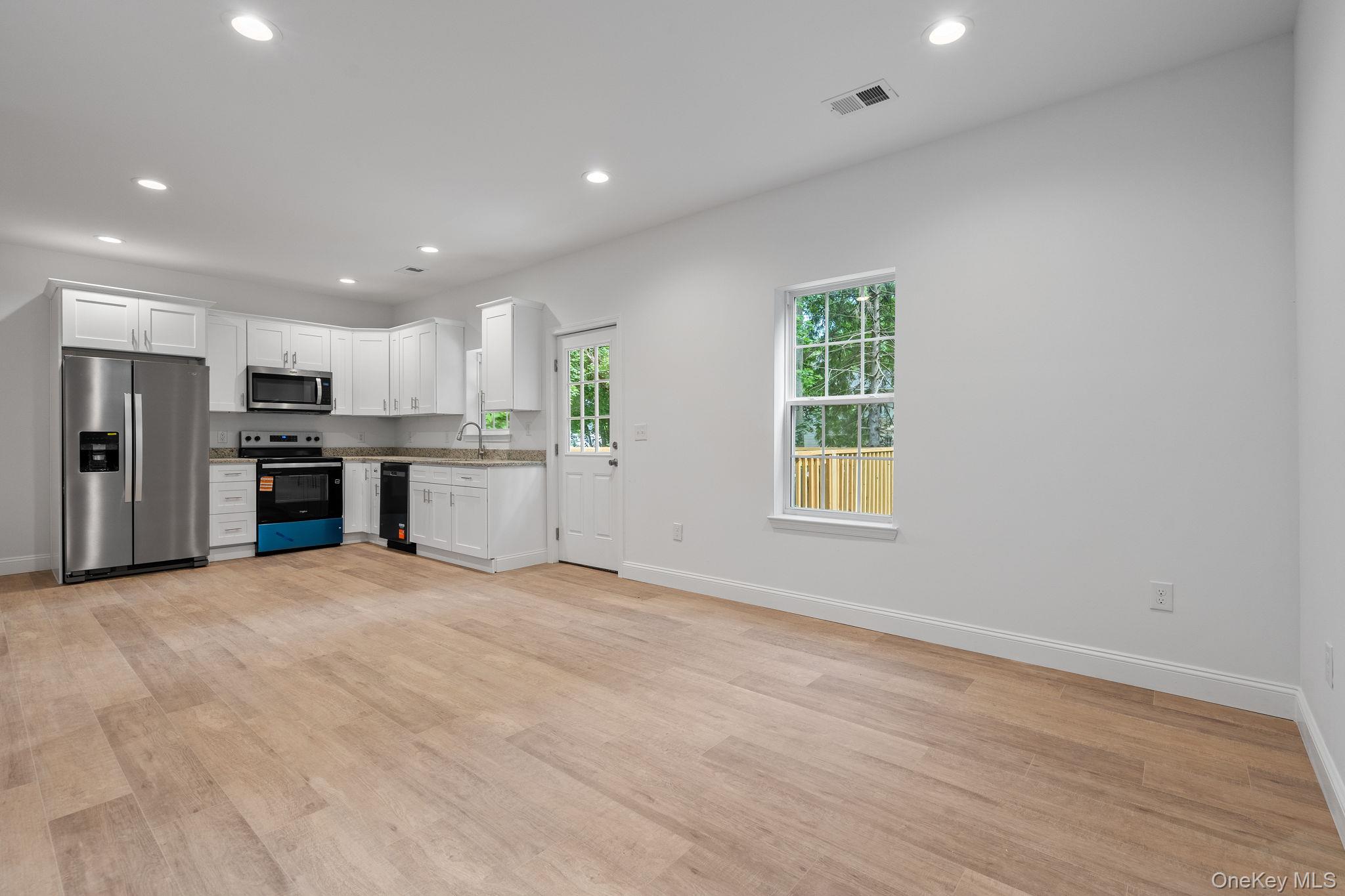 7 Lafayette Street Property Photo 6