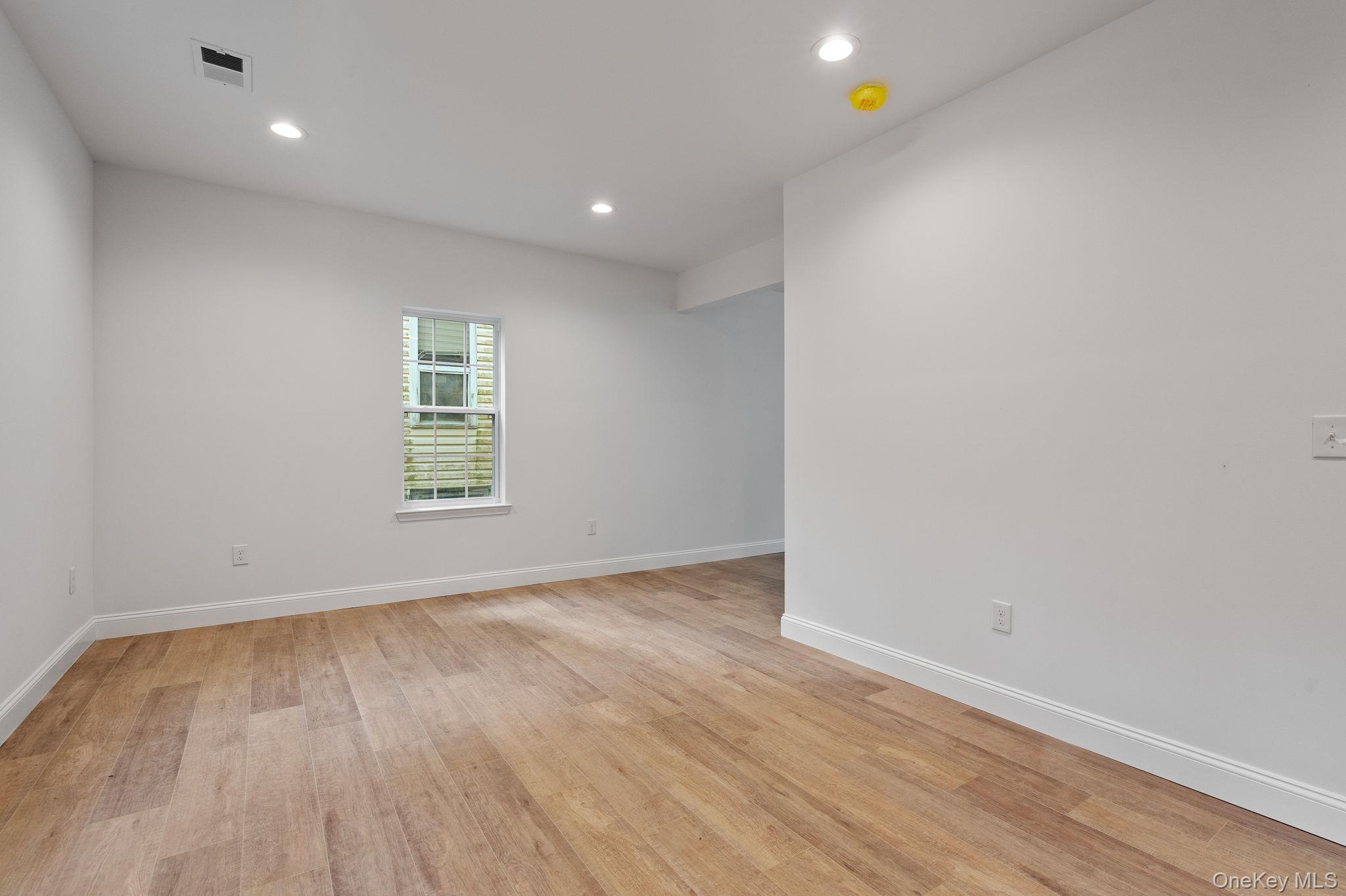 7 Lafayette Street Property Photo 9