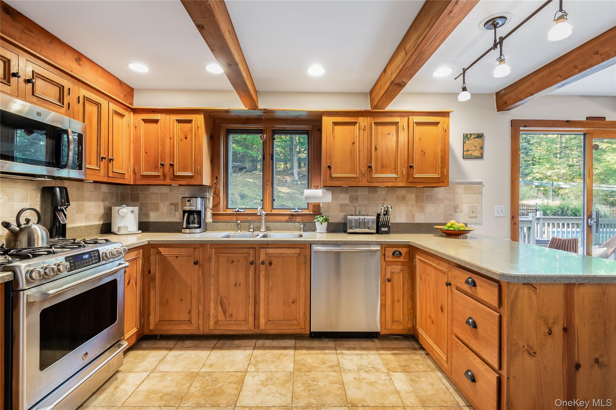 165 Benedict Road Property Photo 3