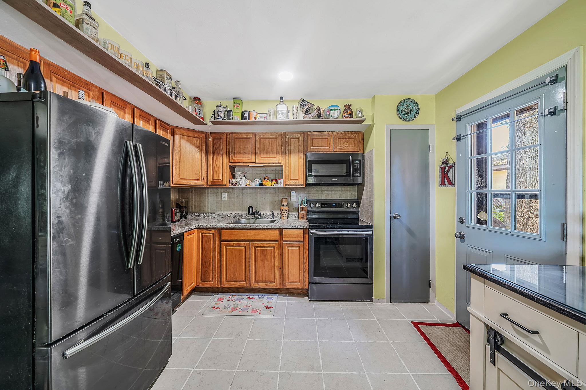 7 Pennwood Drive Property Photo 9