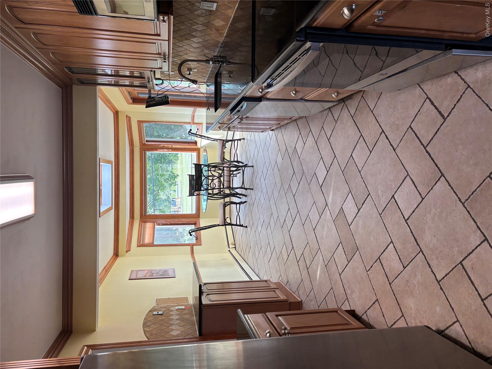 2669 Grayson Drive Property Photo 5