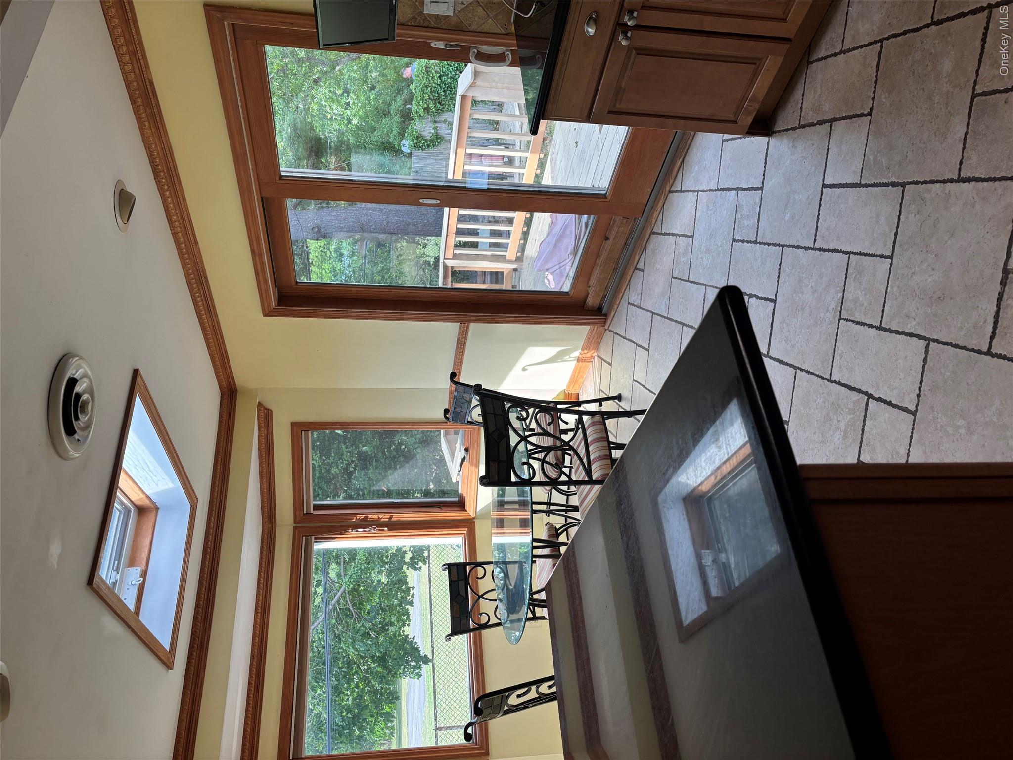 2669 Grayson Drive Property Photo 8
