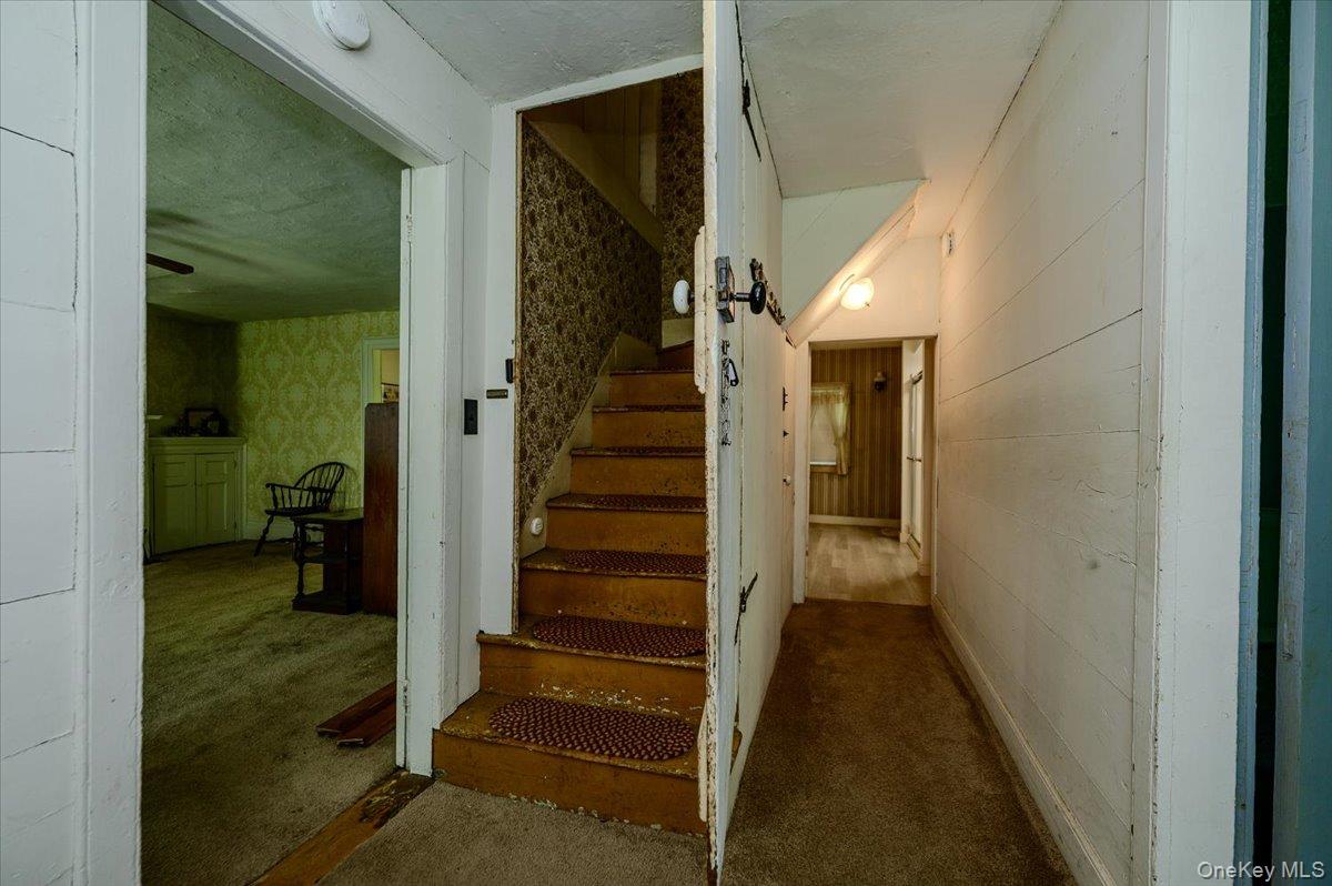 169 W Rogues Path Property Photo 4