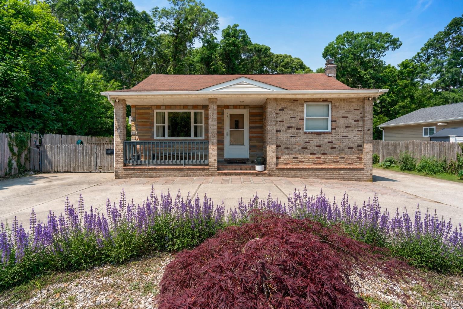 32 Juniper Avenue Property Photo 1