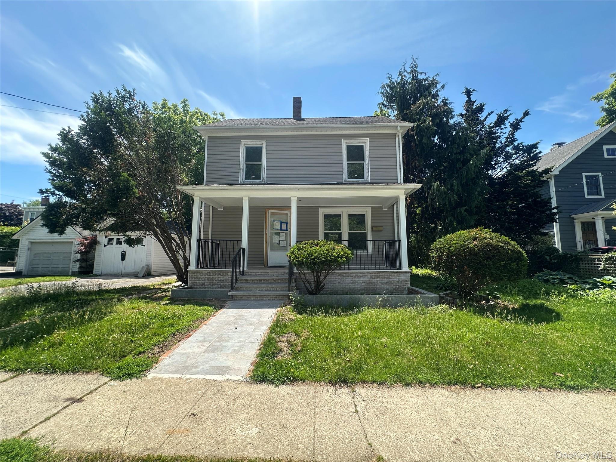423 Hinman Place Property Photo 1