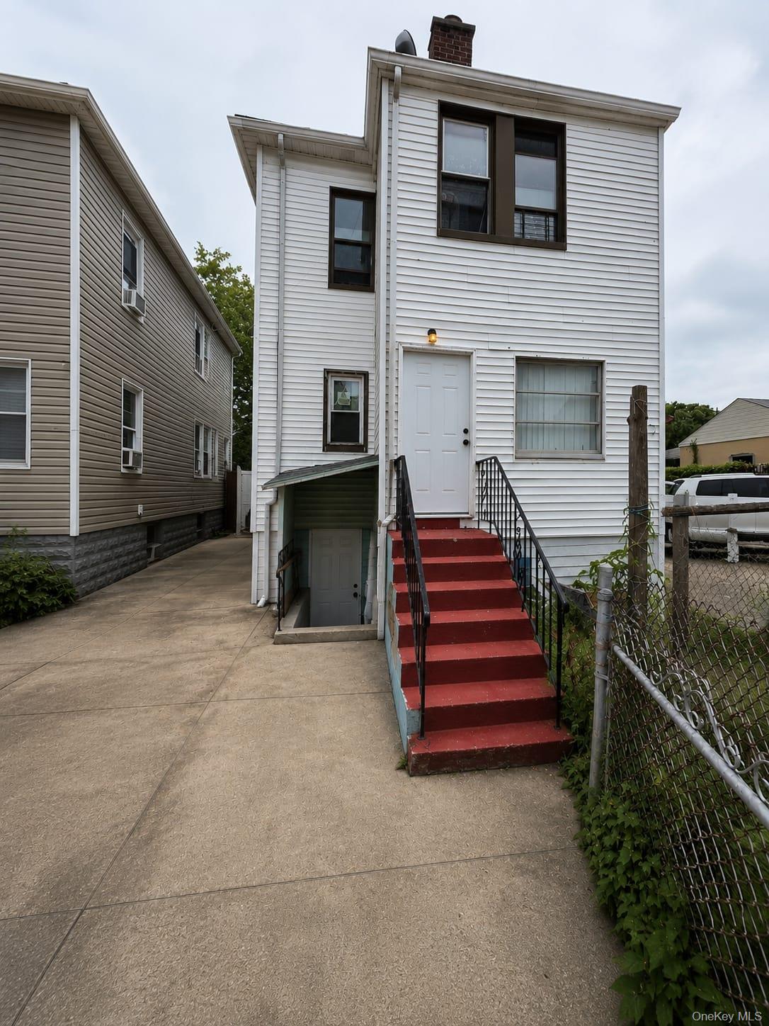 1158 Leland Avenue Property Photo 9