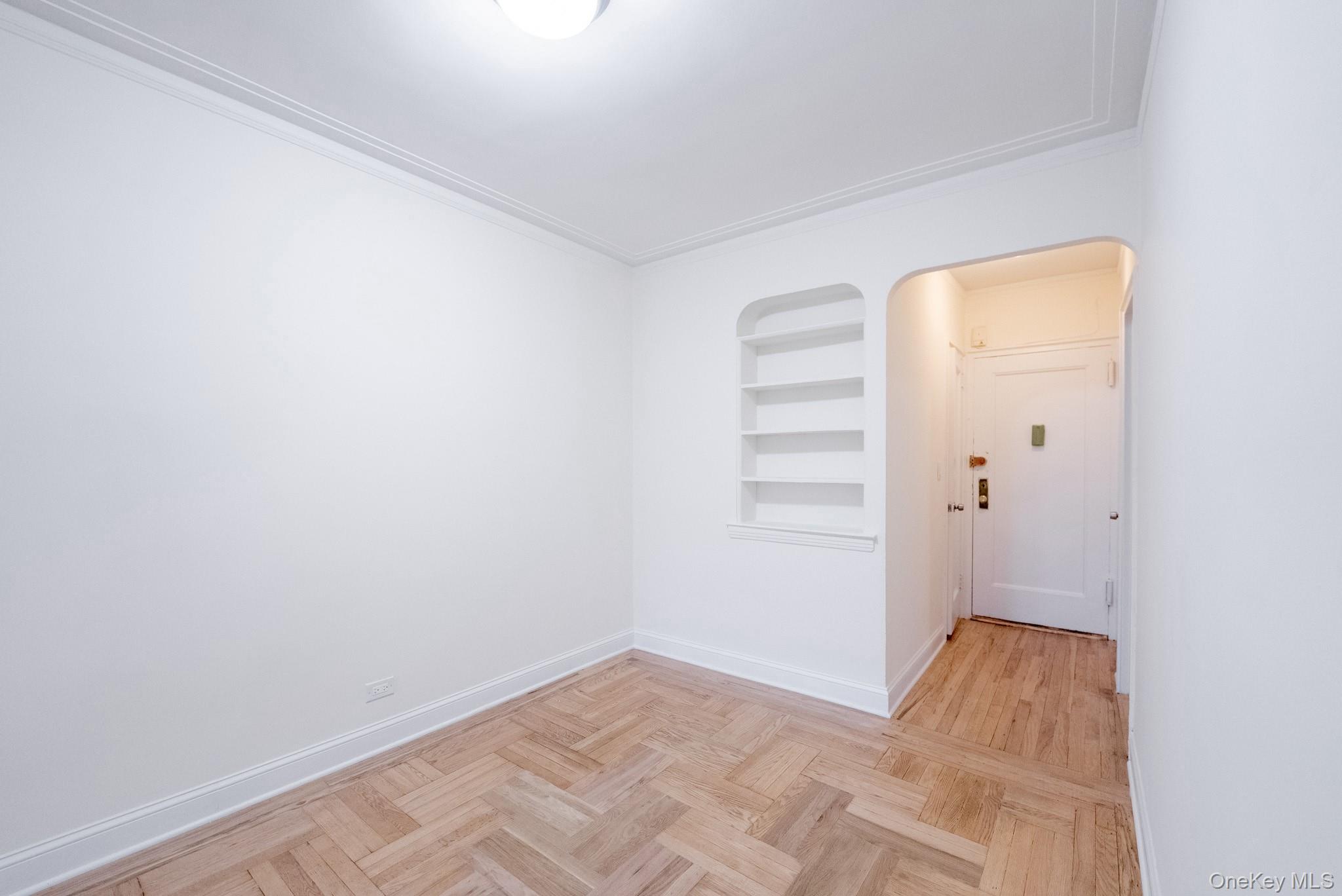 2190 Boston Road 5M Property Photo 1
