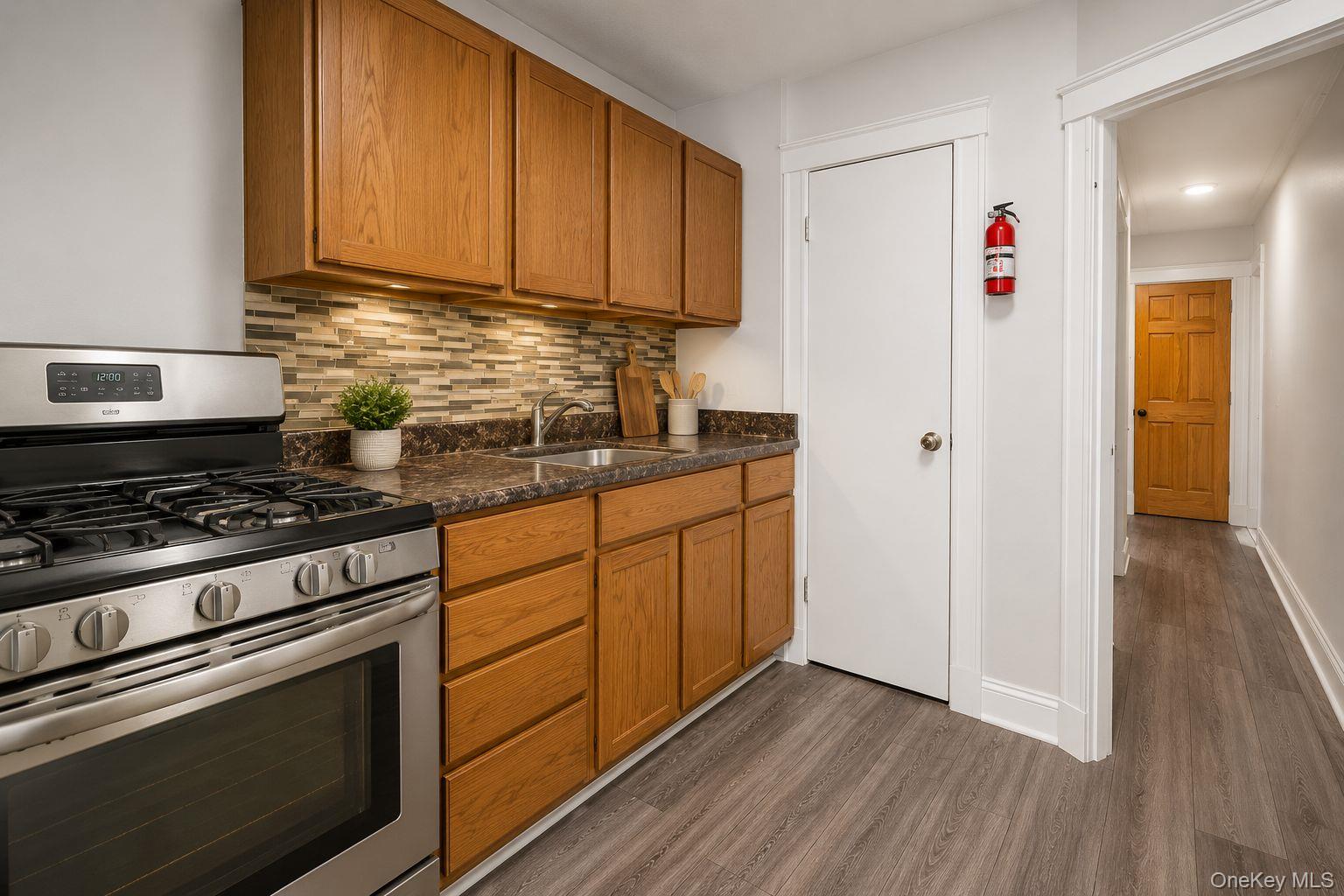 6408 Metropolitan Avenue Property Photo 12
