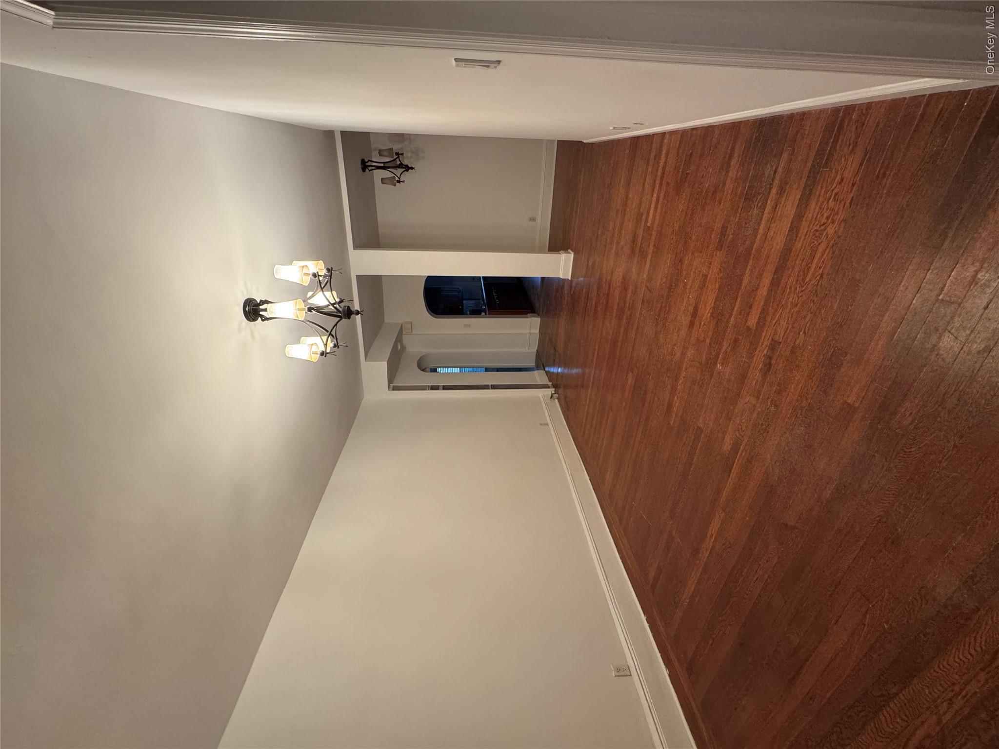 16008 12th Road Property Photo 1
