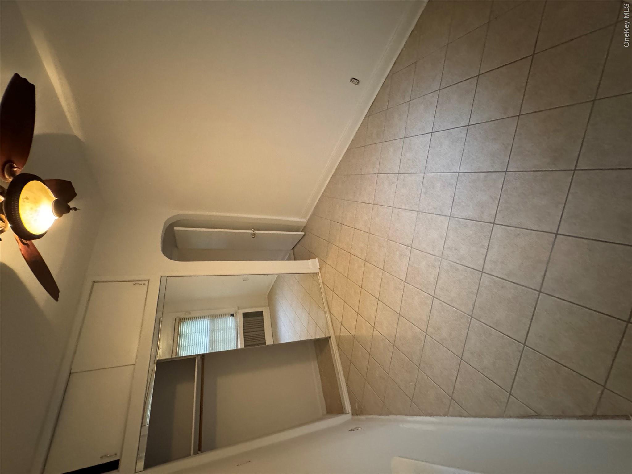 16008 12th Road Property Photo 4
