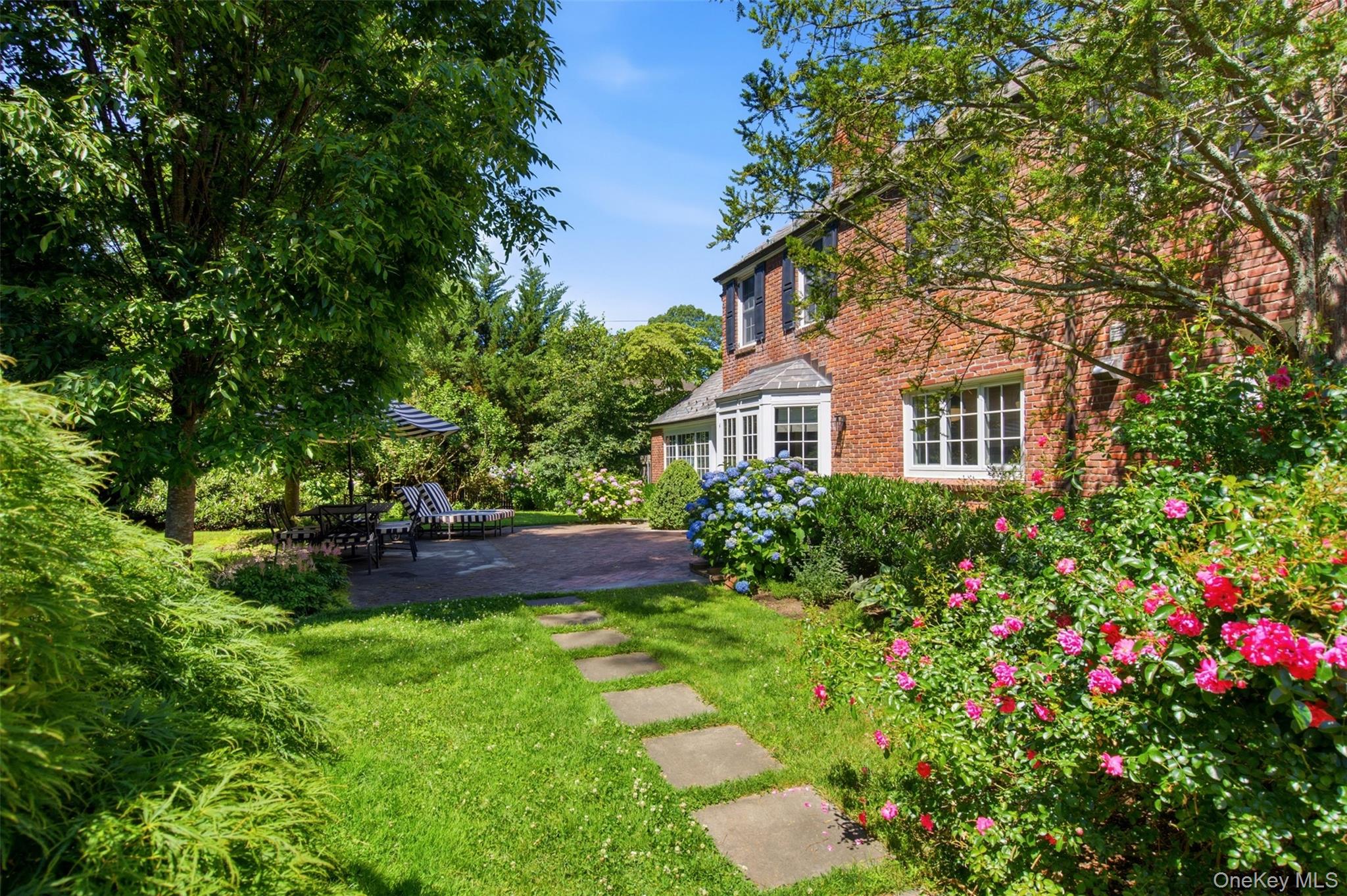 2 Saint Marks Place Property Photo 24