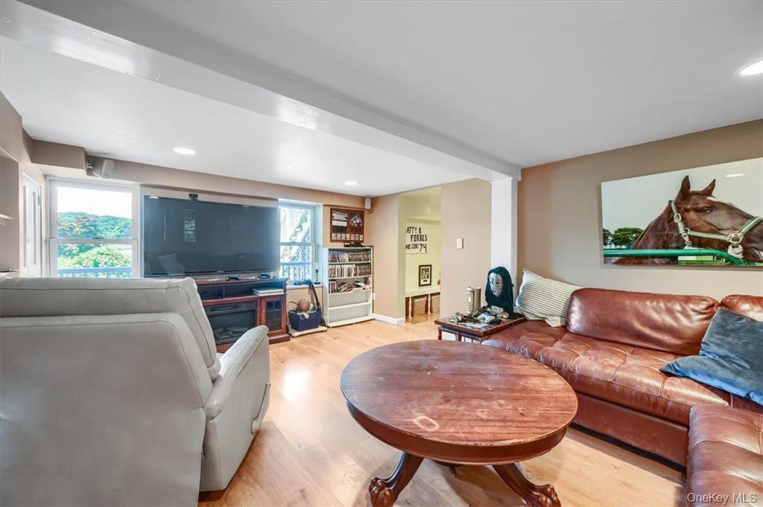 9 Echo Lane Property Photo 25
