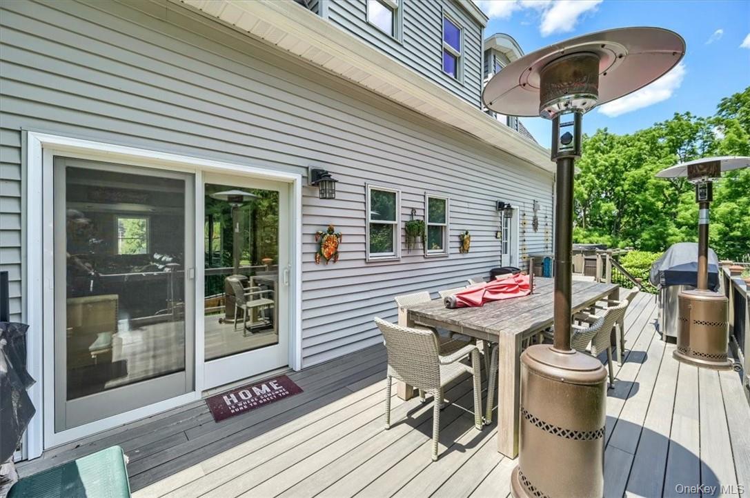 9 Echo Lane Property Photo 32