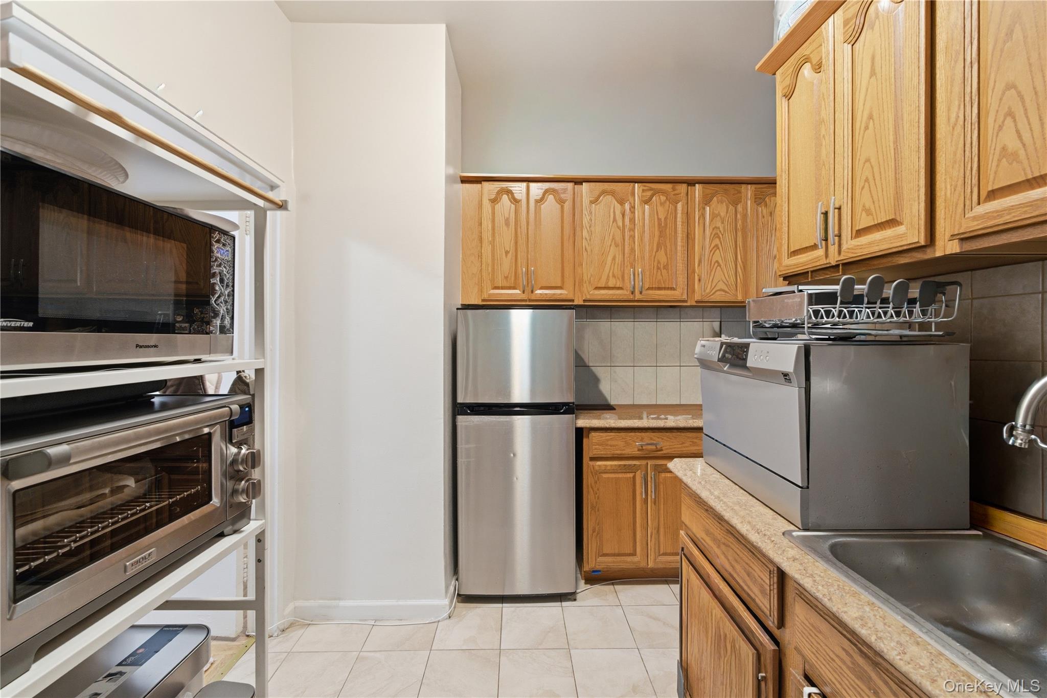 83-40 Austin Street 1s Property Photo 8