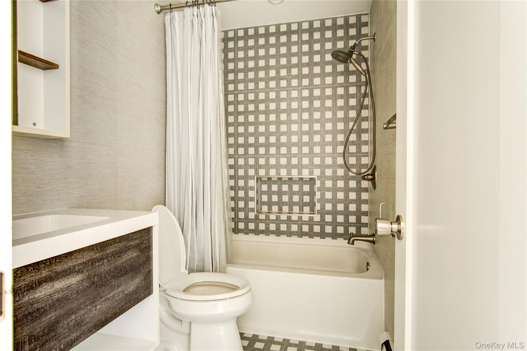 867 Bryant Street Property Photo 11