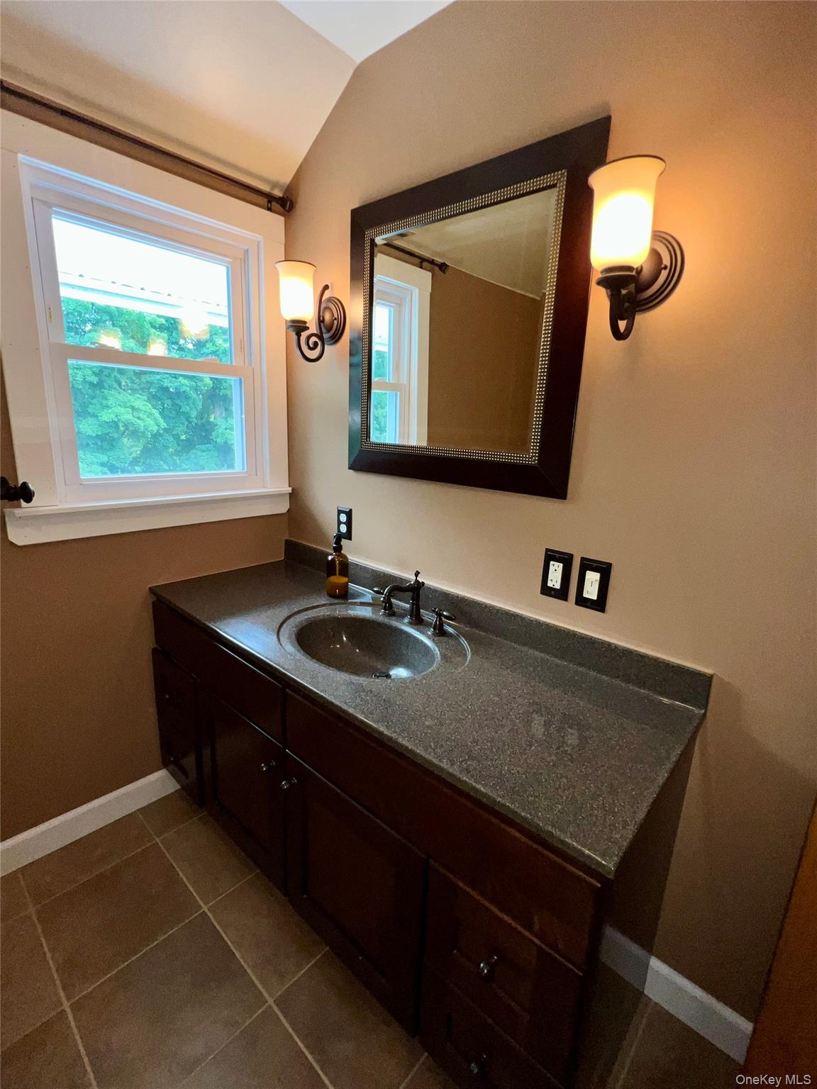 14 Jackson Avenue Property Photo 15