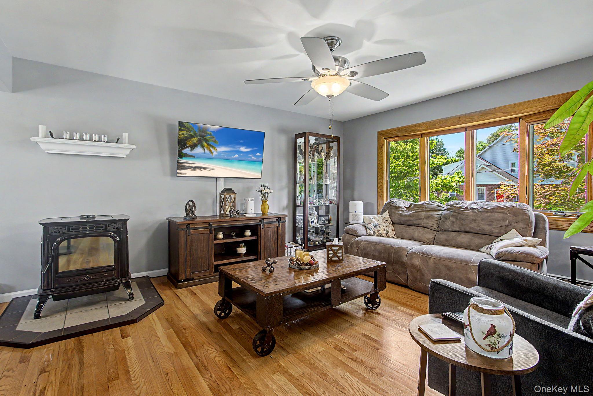 3 Van Wardt Place Property Photo 6