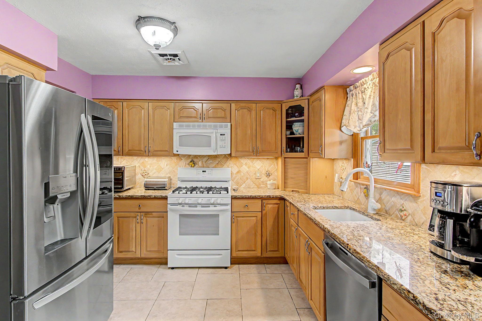 3 Van Wardt Place Property Photo 8
