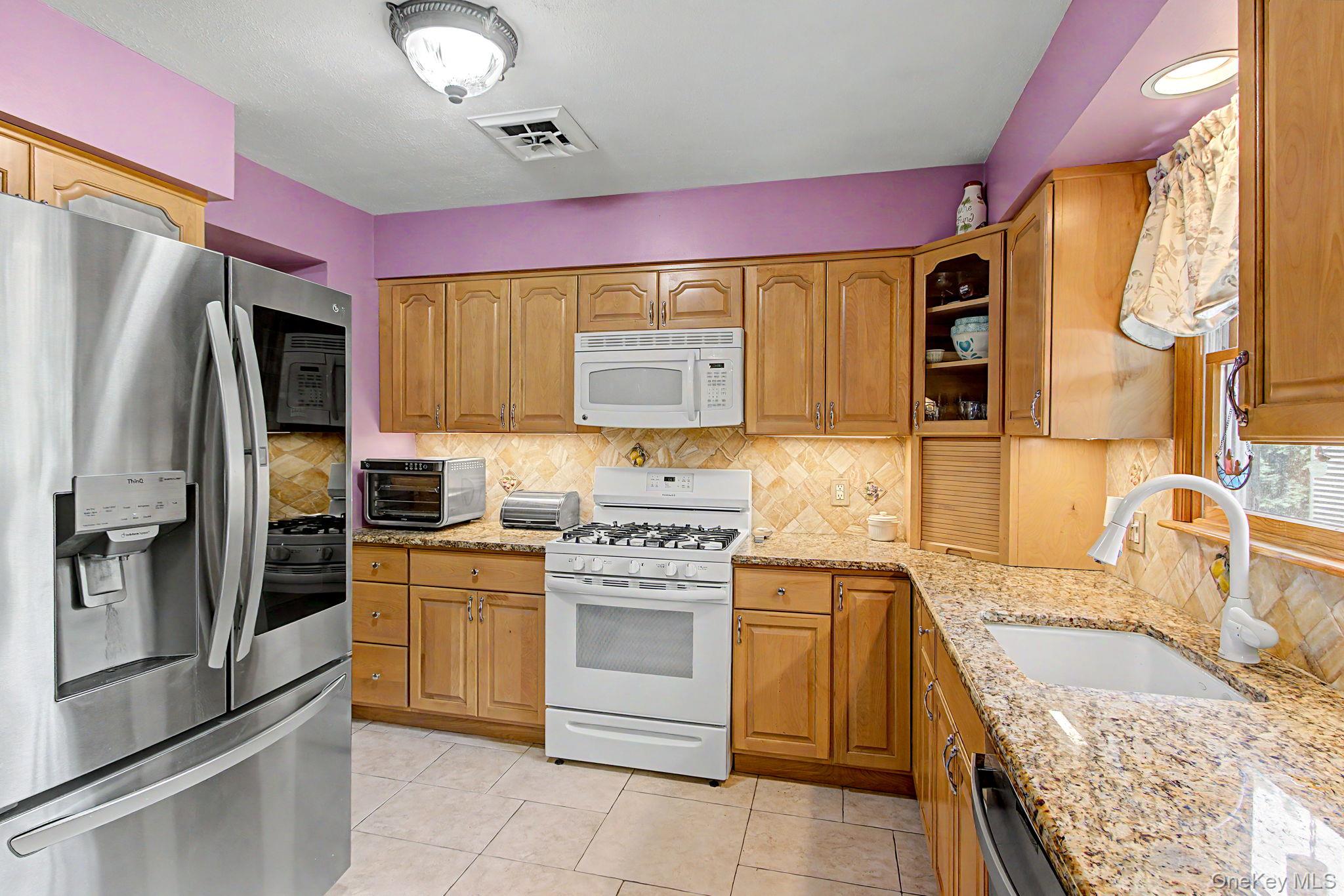 3 Van Wardt Place Property Photo 9