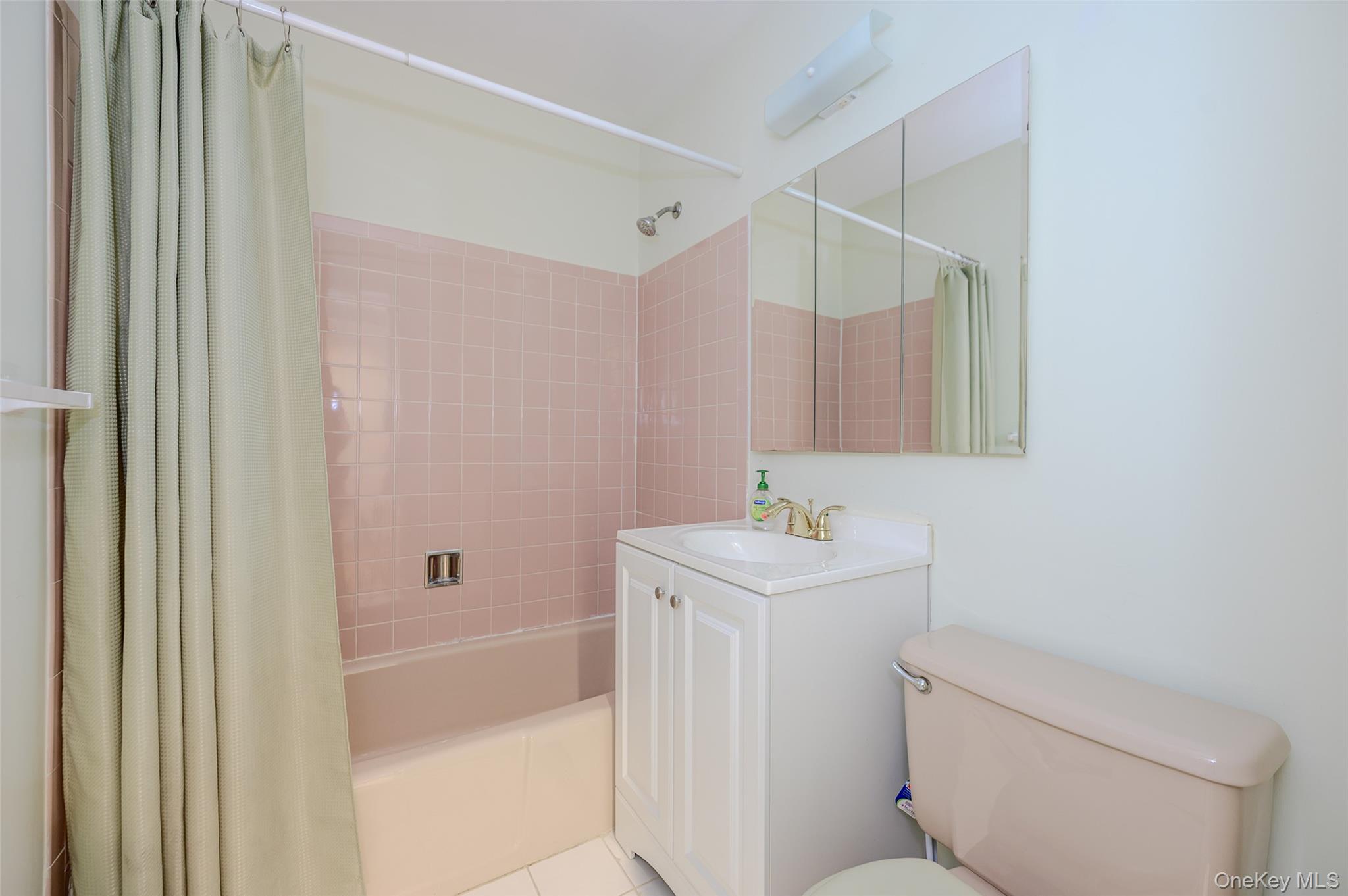 352 Central Avenue 10d Property Photo 14