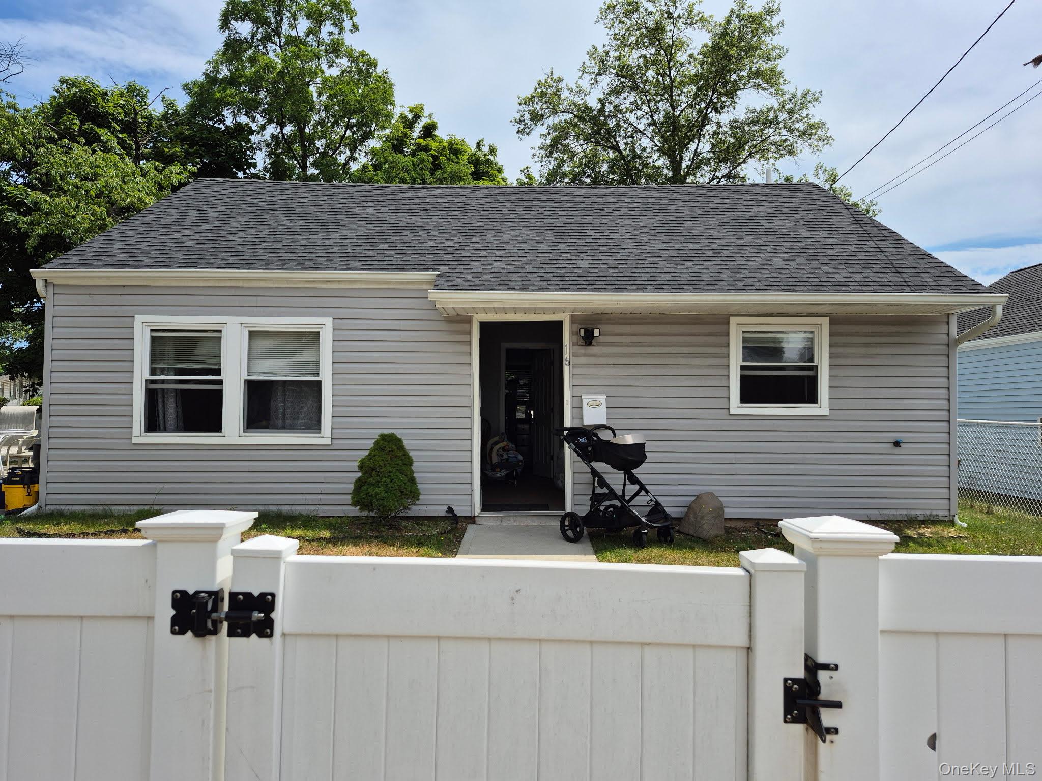 16 Pilot Street Property Photo 1