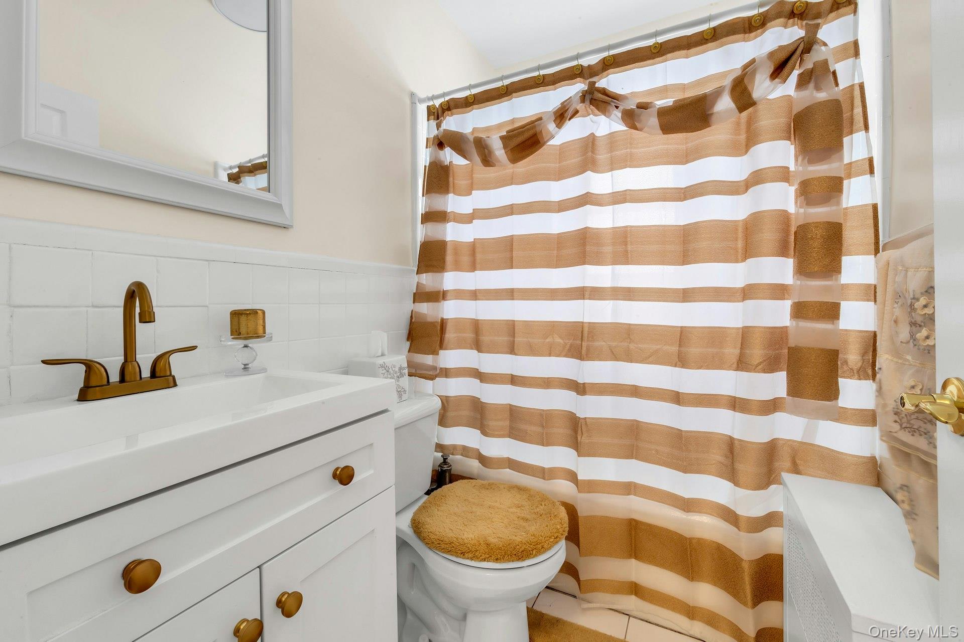 20 Law Street Property Photo 13