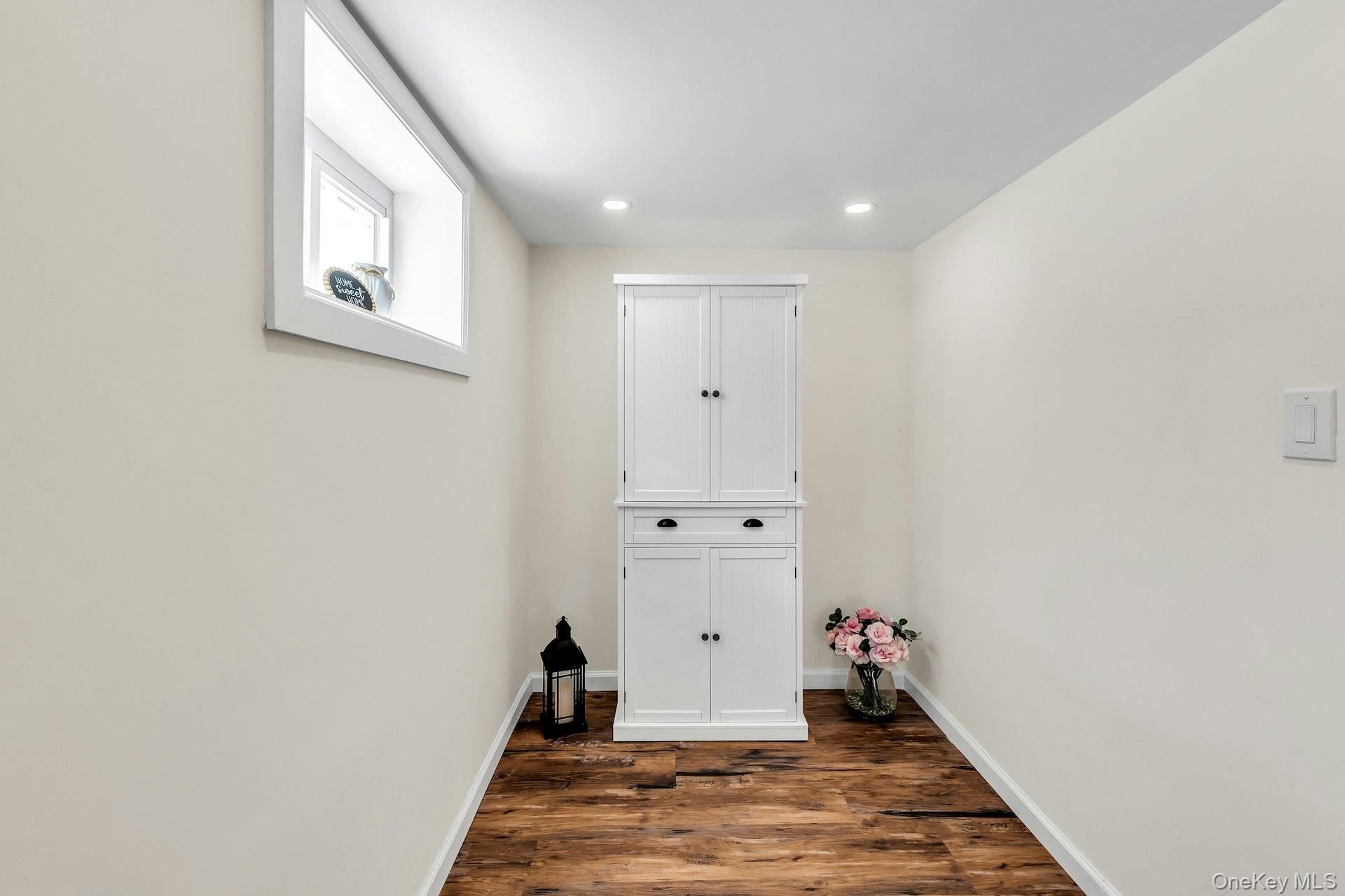 20 Law Street Property Photo 24