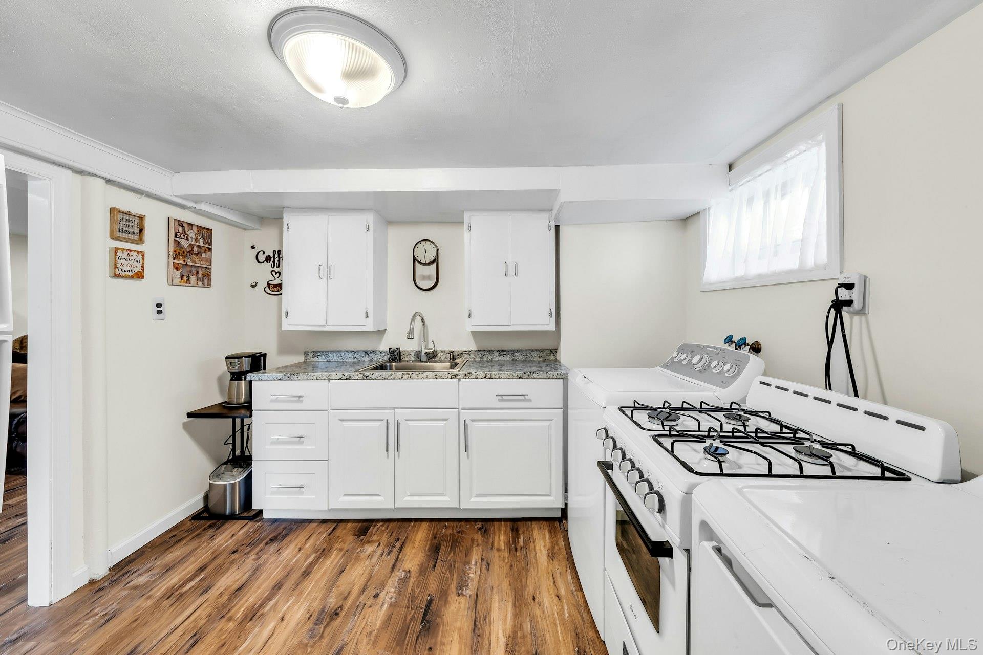20 Law Street Property Photo 25