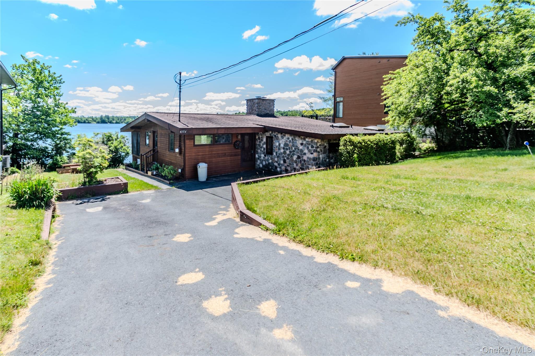 4154 W Shore Drive Property Photo 1