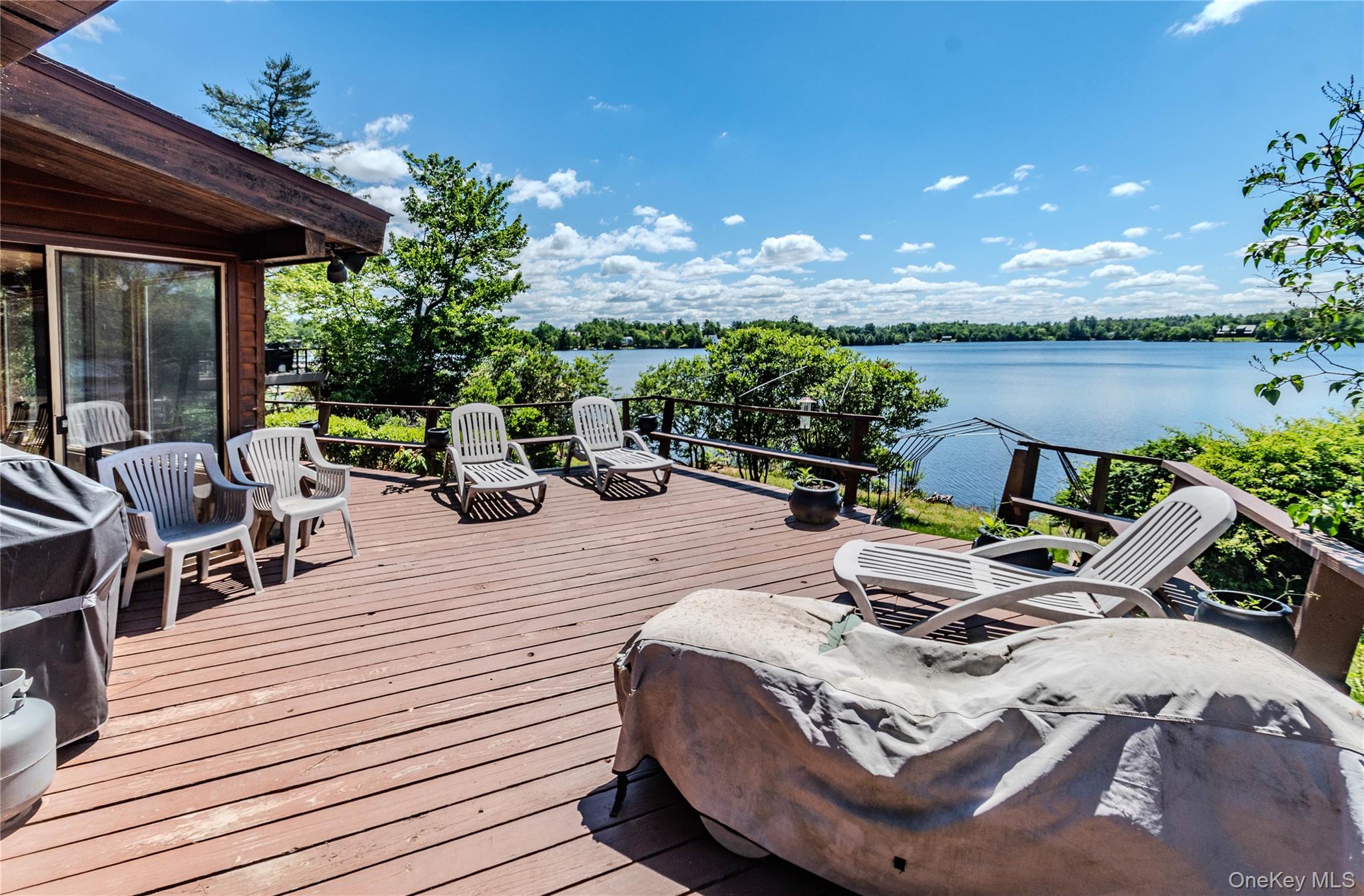 4154 W Shore Drive Property Photo 5