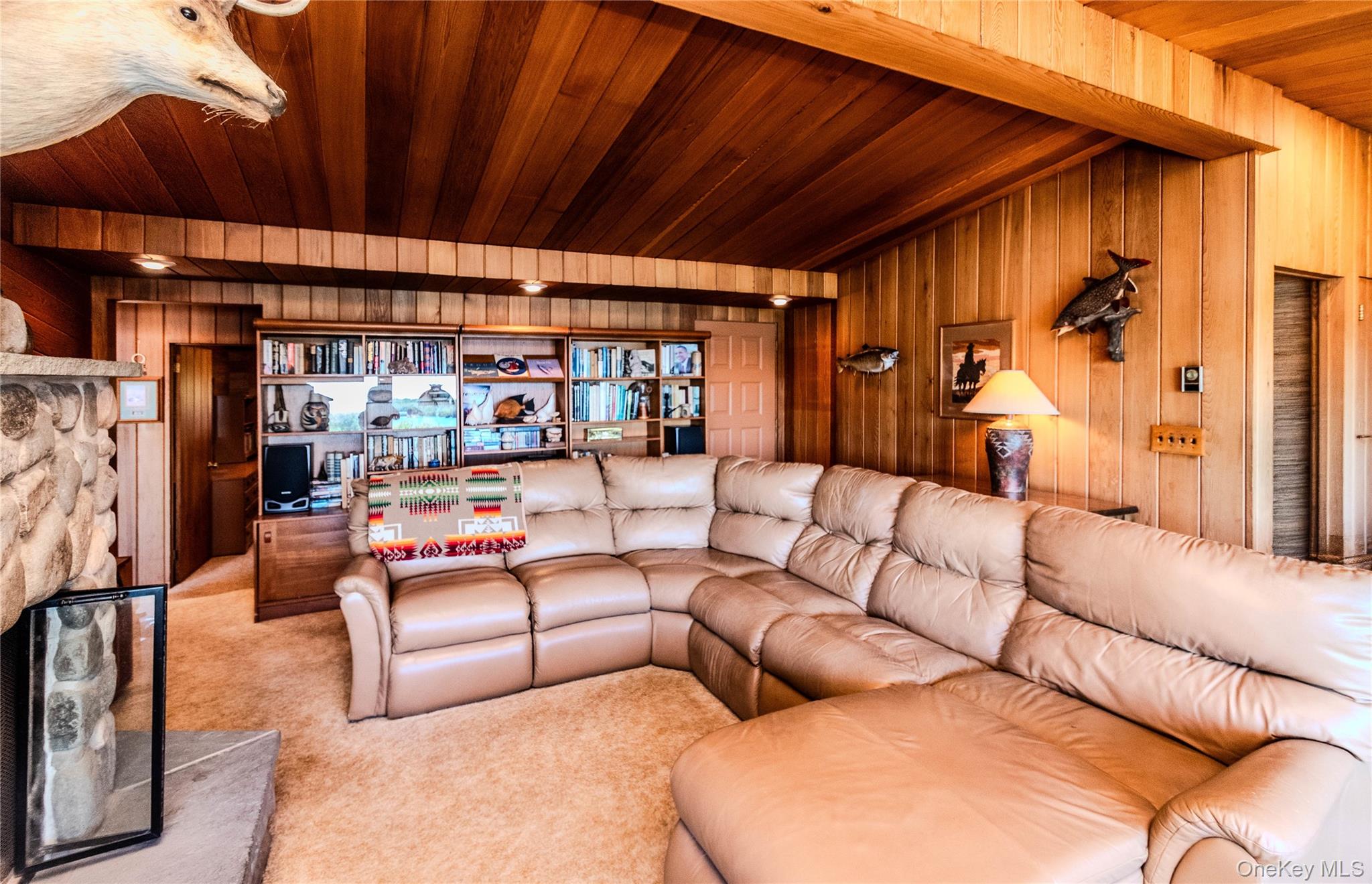 4154 W Shore Drive Property Photo 9