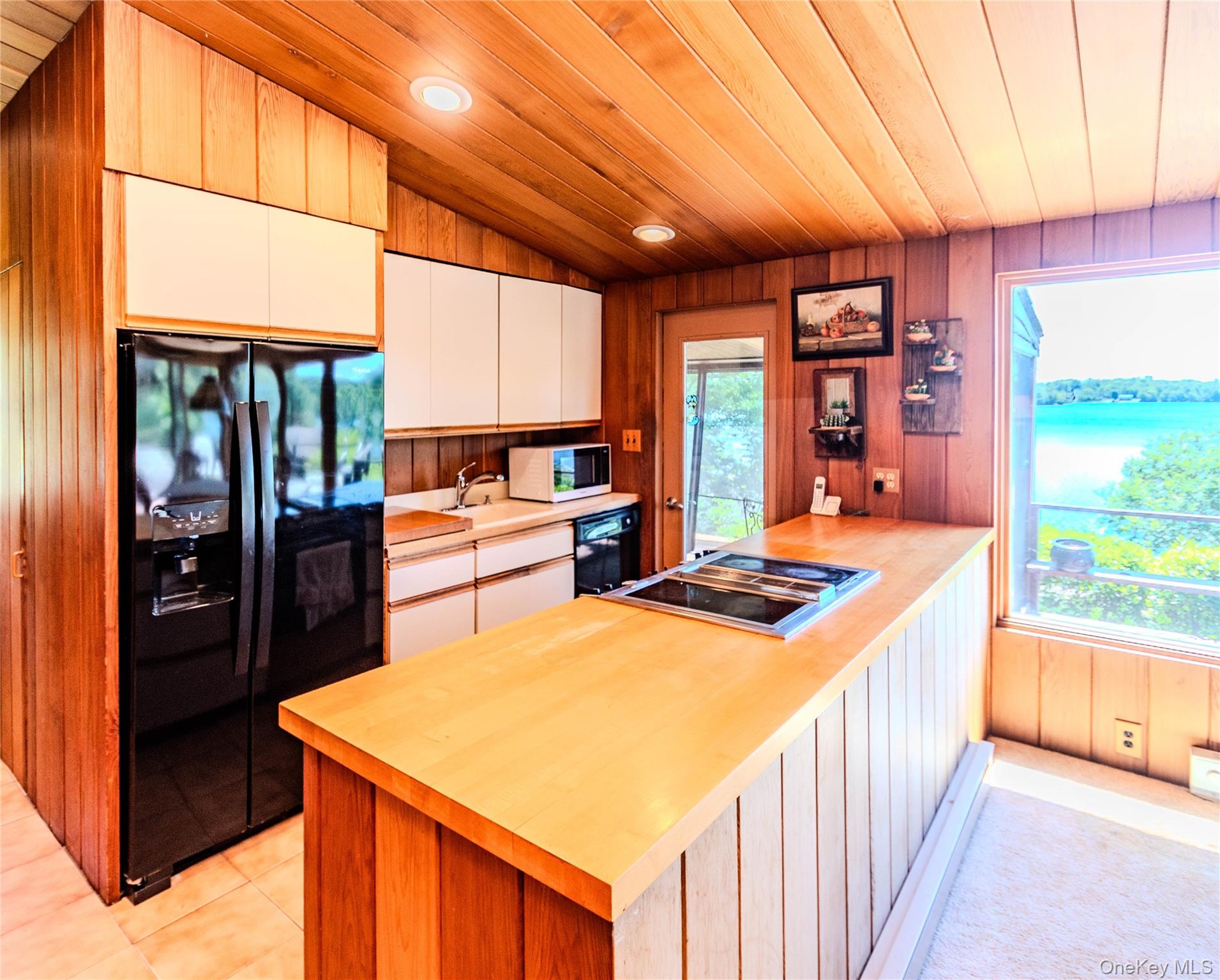 4154 W Shore Drive Property Photo 16