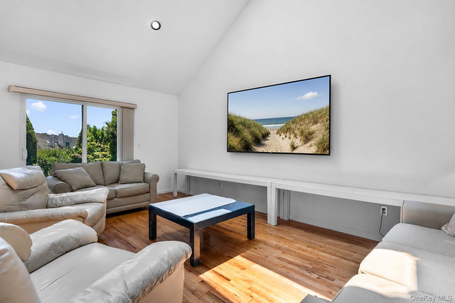 174 Adele Court Property Photo 13