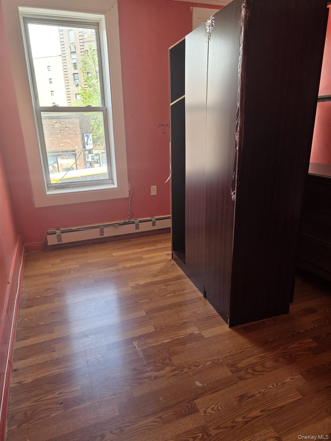 4014 Greenpoint Avenue Property Photo 3