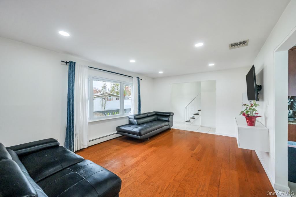 32 Beverly Street Property Photo 6