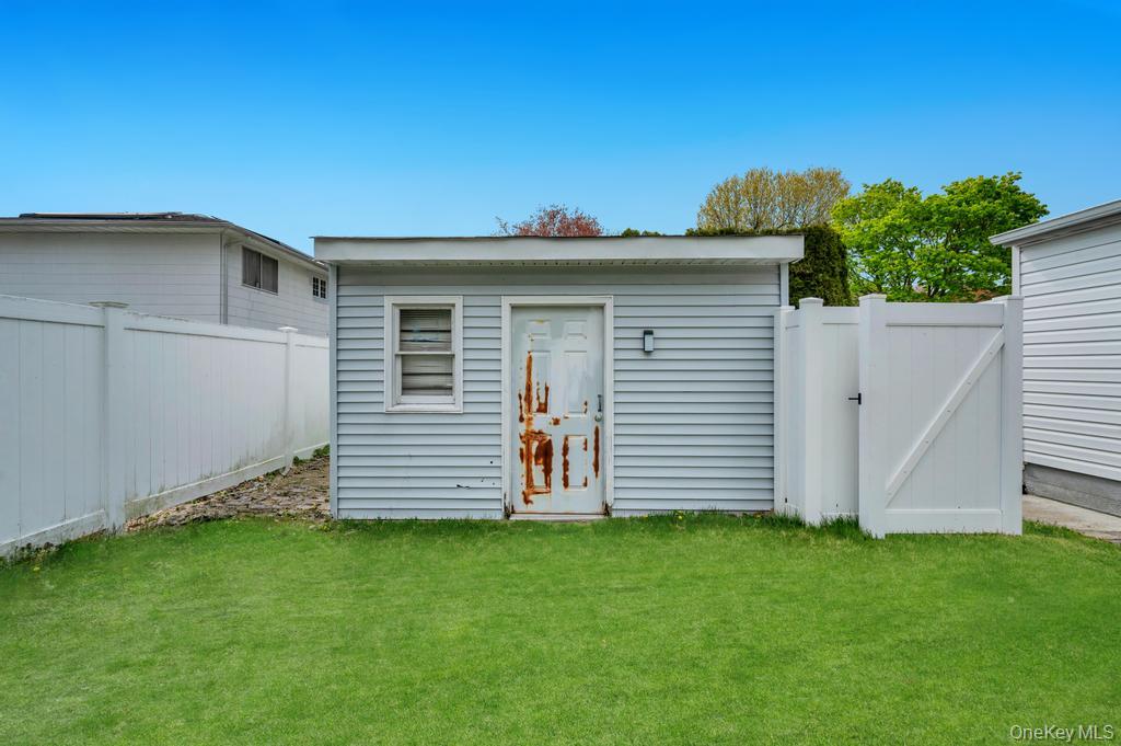 32 Beverly Street Property Photo 30