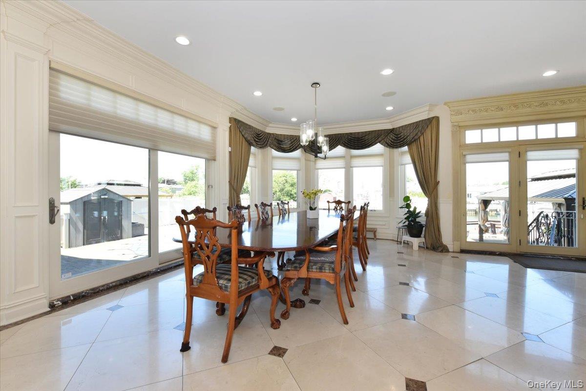 3510 Riverside Drive Property Photo 12