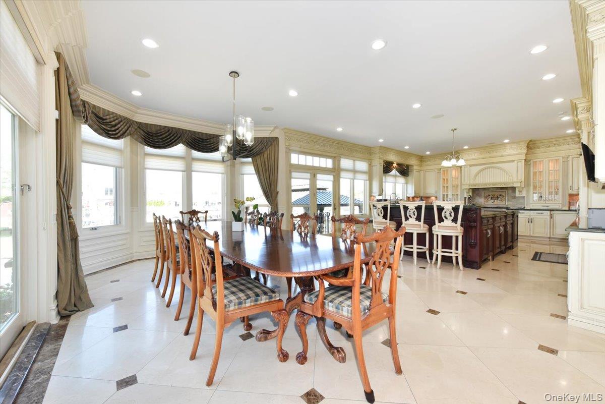 3510 Riverside Drive Property Photo 13