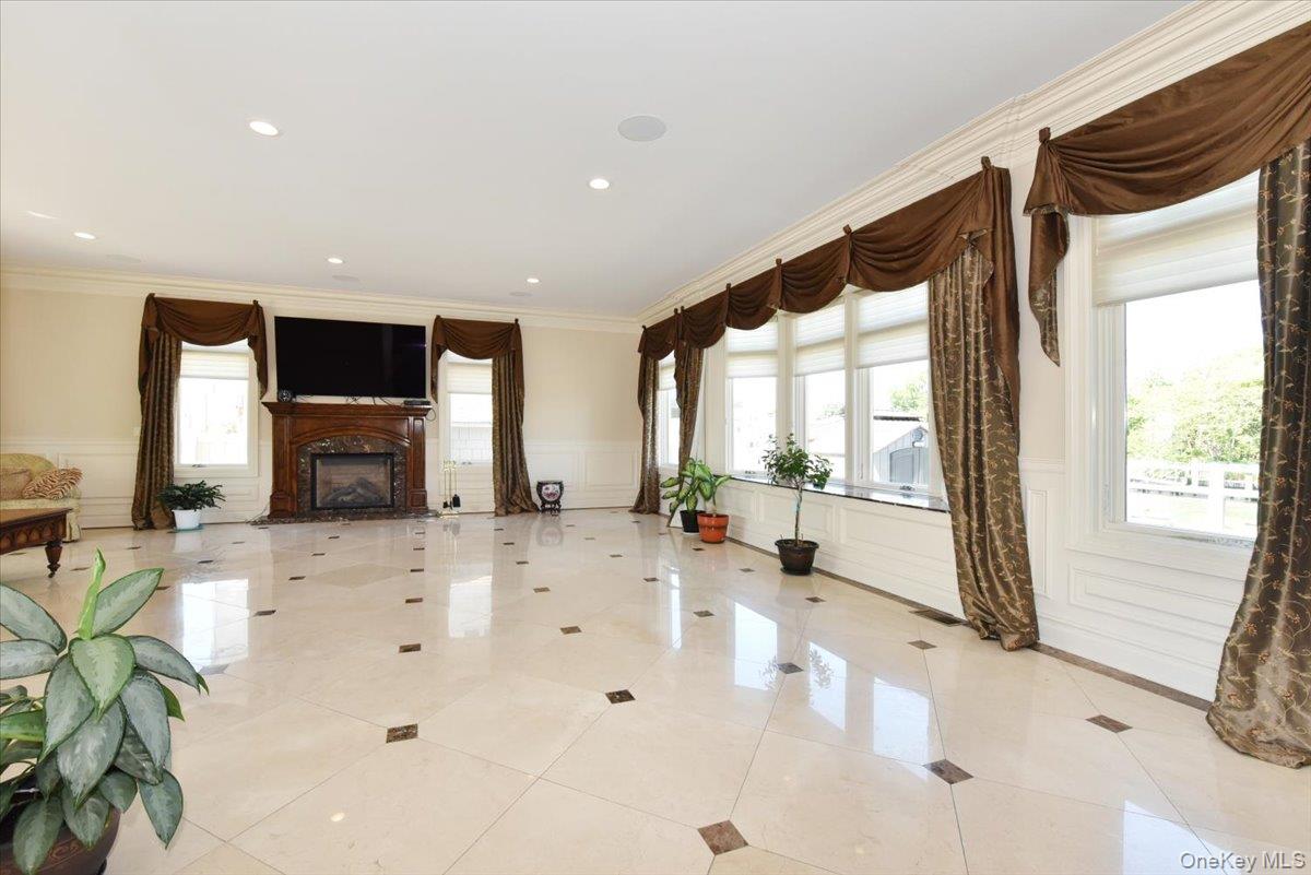 3510 Riverside Drive Property Photo 15