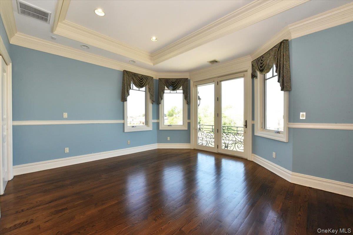 3510 Riverside Drive Property Photo 30